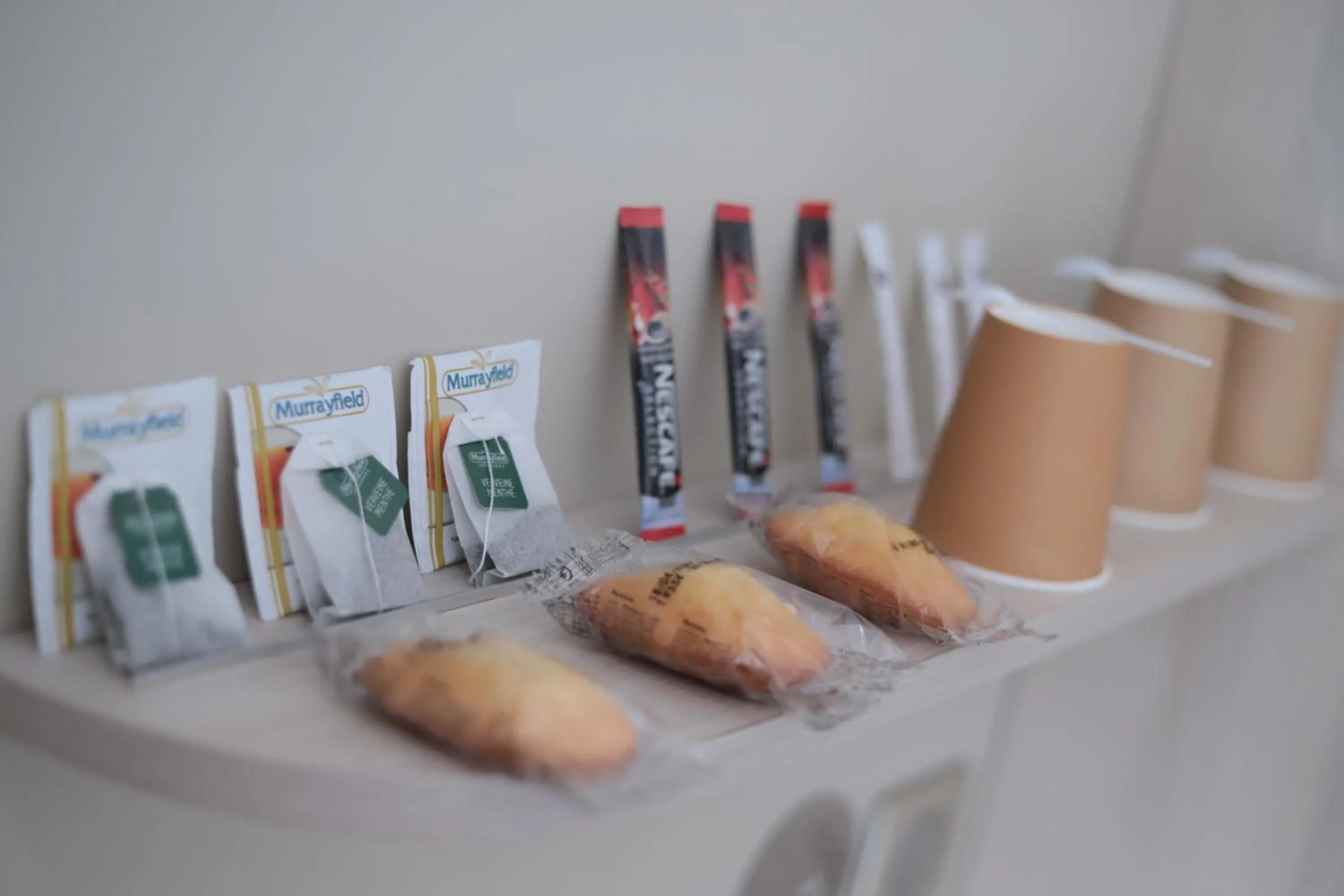Coffee/tea facilities in Hôtel Brésil Opéra SPA