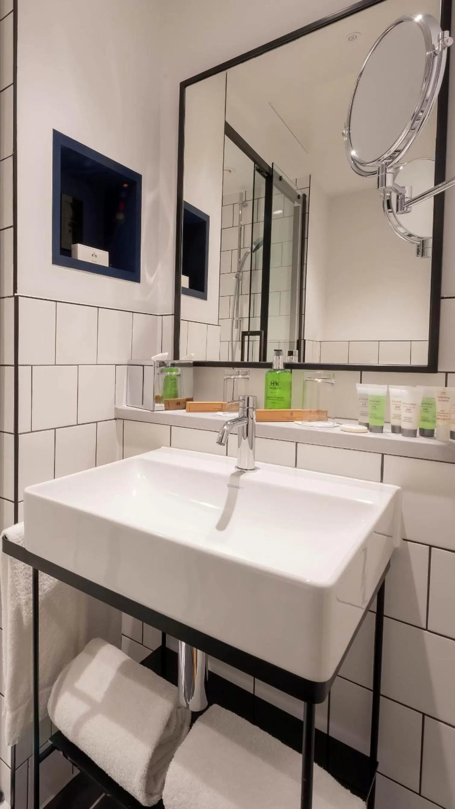 Toilet in The Wesley Camden Town