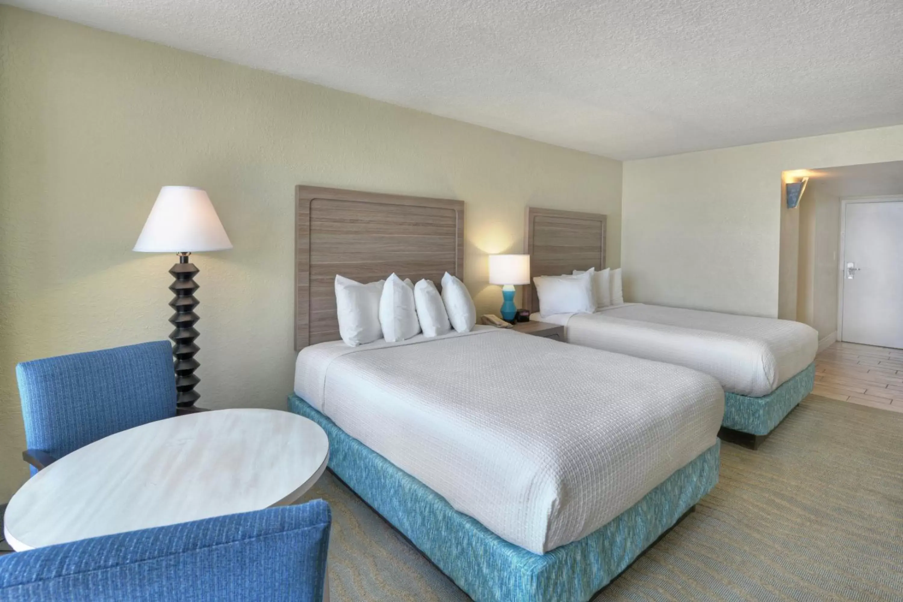 Bedroom, Bed in El Caribe Resort and Conference Center