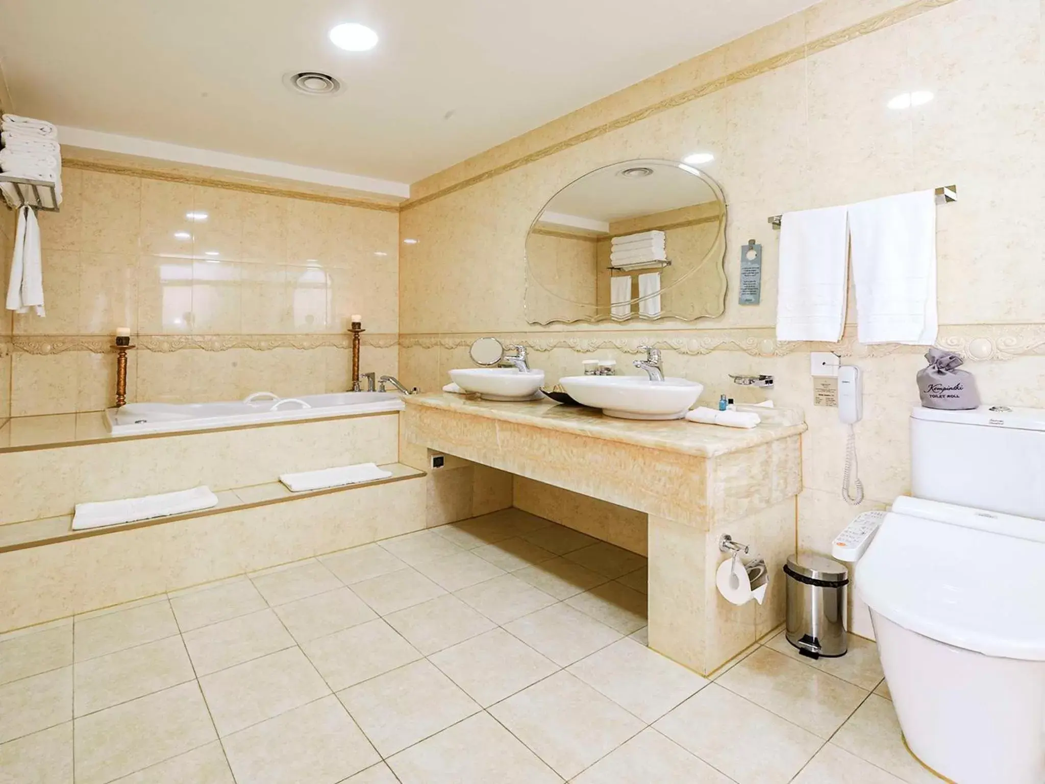 Bathroom in Kempinski Hotel Khan Palace