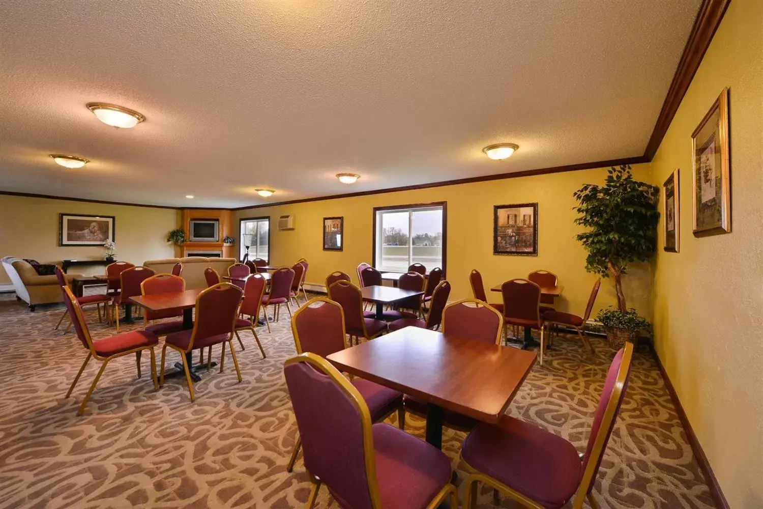 Continental breakfast, Restaurant/Places to Eat in Super 8 by Wyndham Glenwood