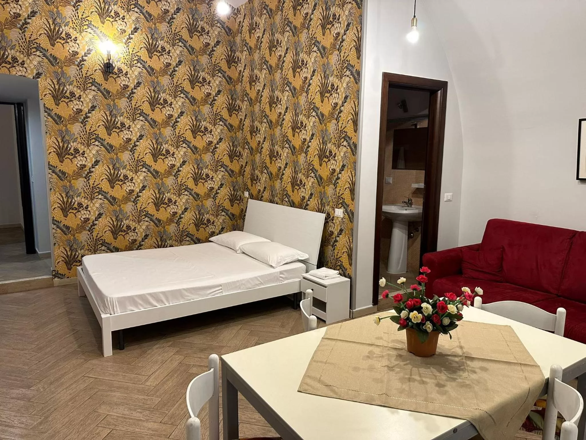 Bed in Palazzo Cardinale Rooms