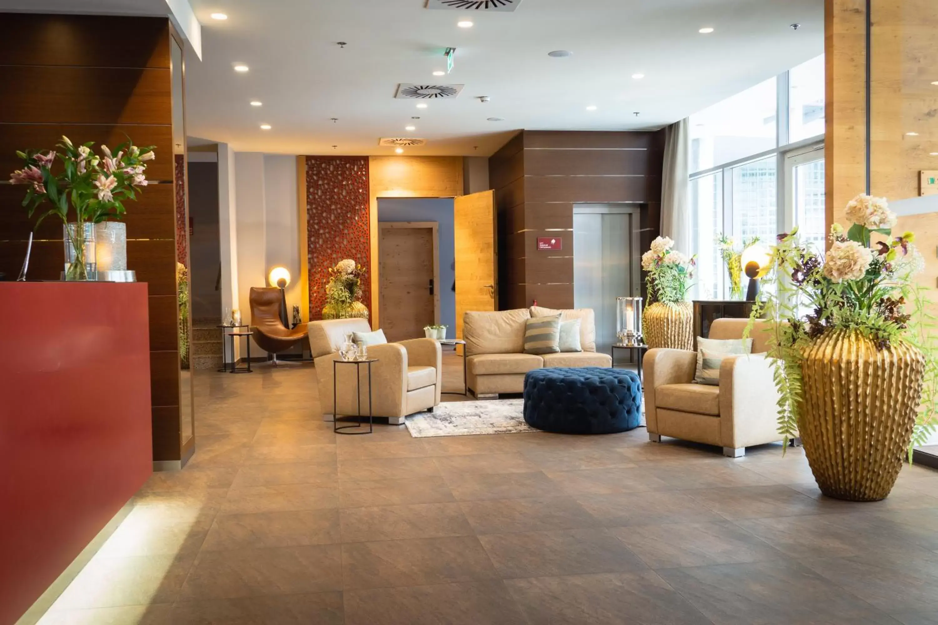 Property building, Lobby/Reception in Hotel Stadt Kufstein