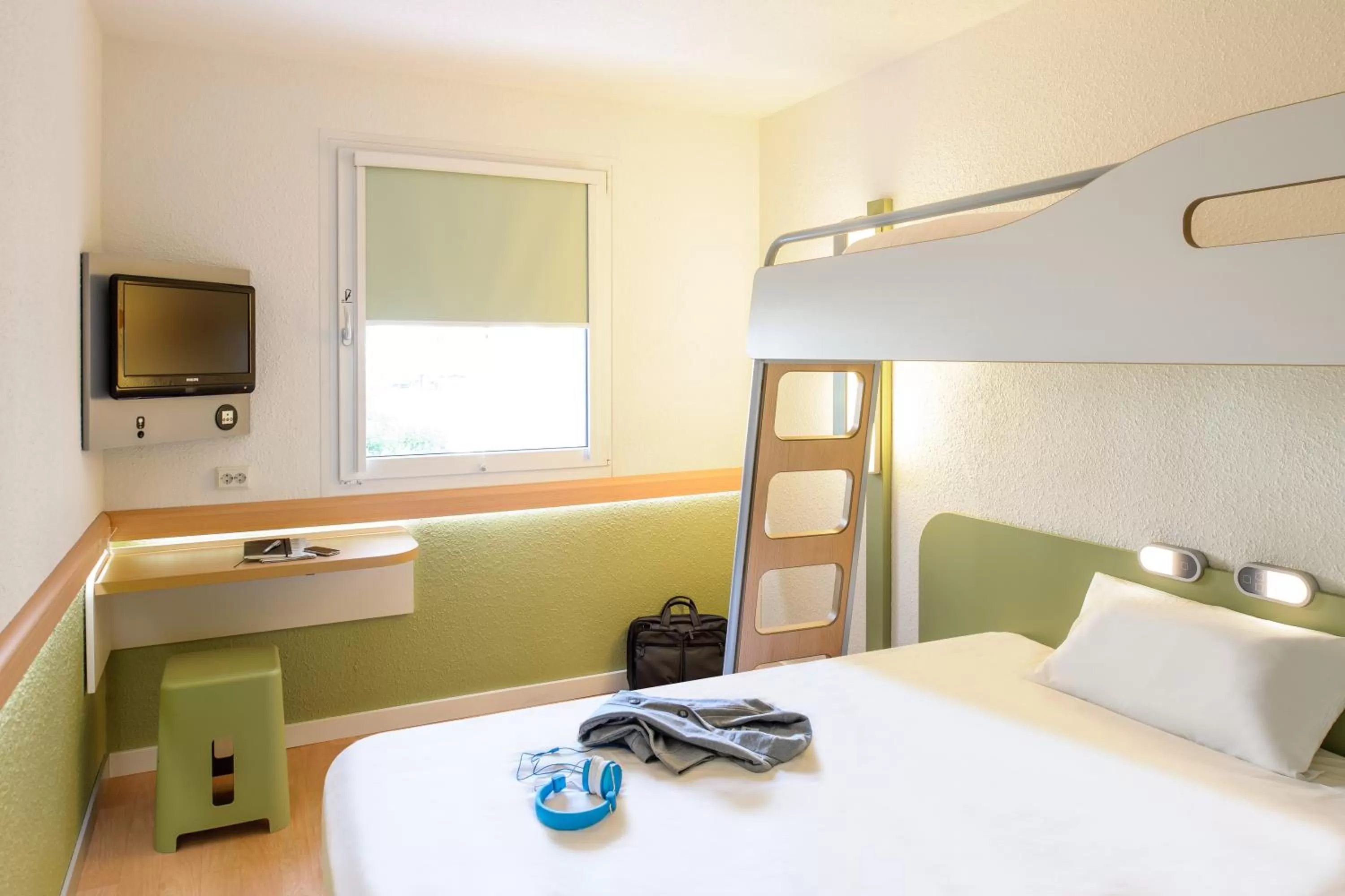 Photo of the whole room, Bed in ibis budget Frankfurt Offenbach Süd