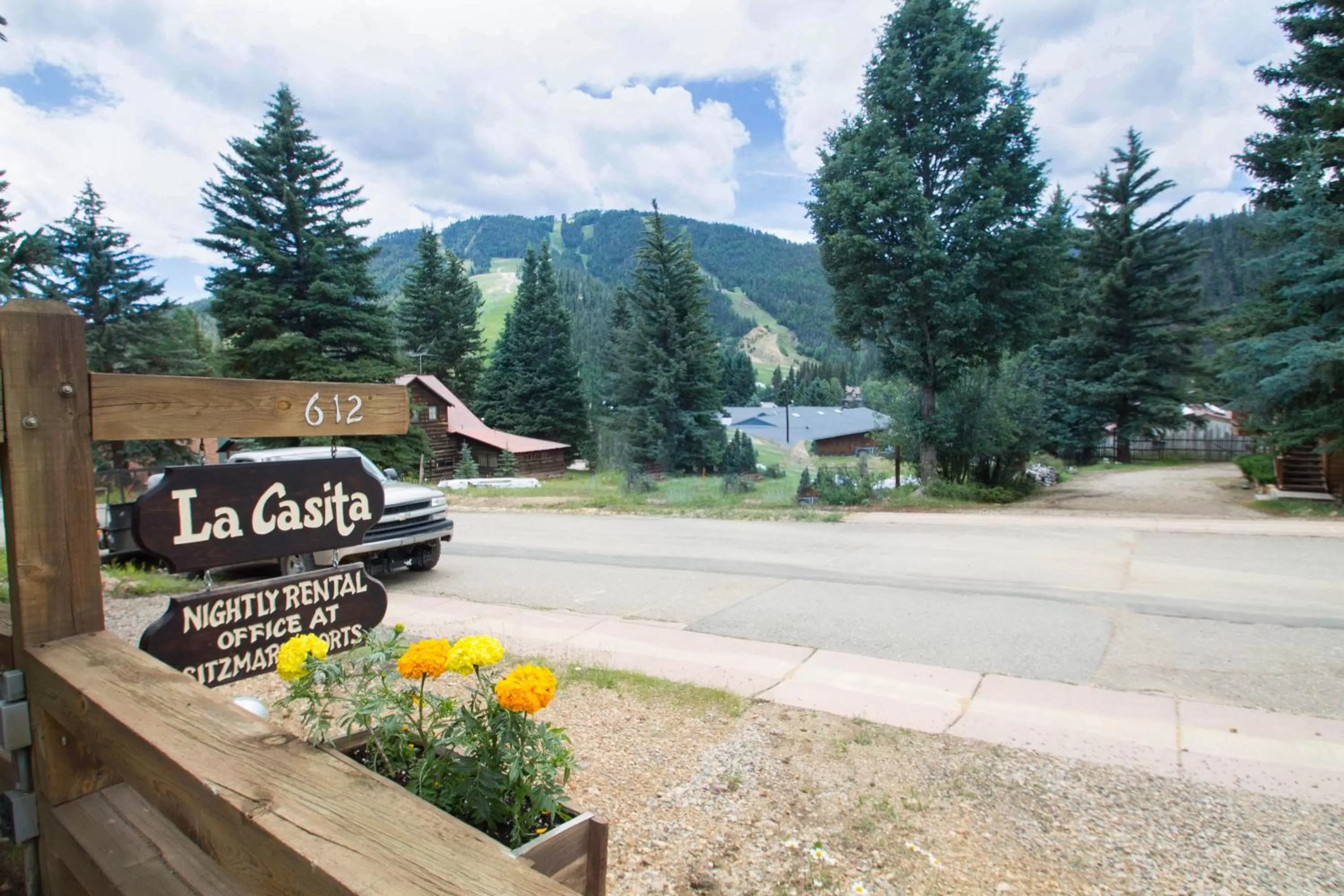 Property logo or sign in Sitzmark Sports Lodge