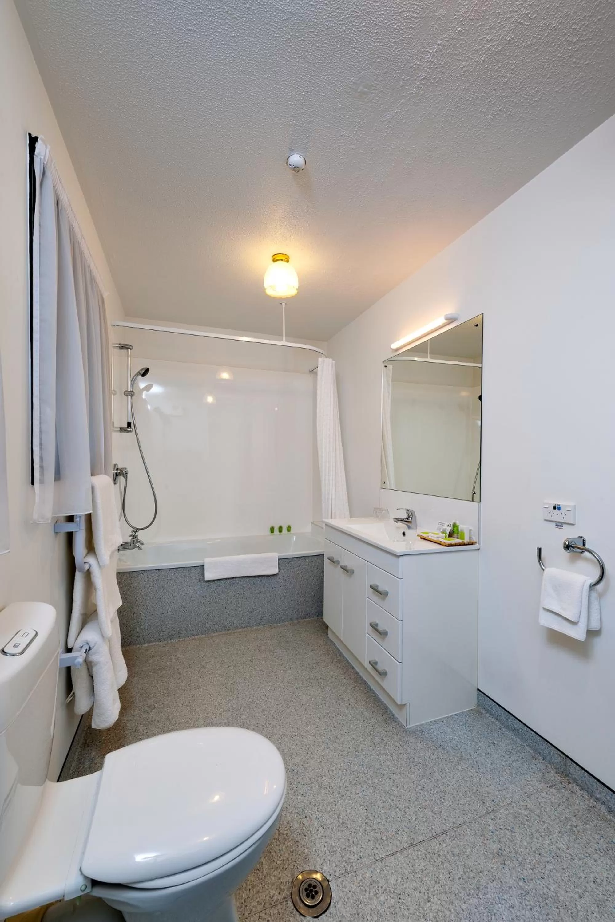 Standard Twin Room in Scenic Hotel Cotswold