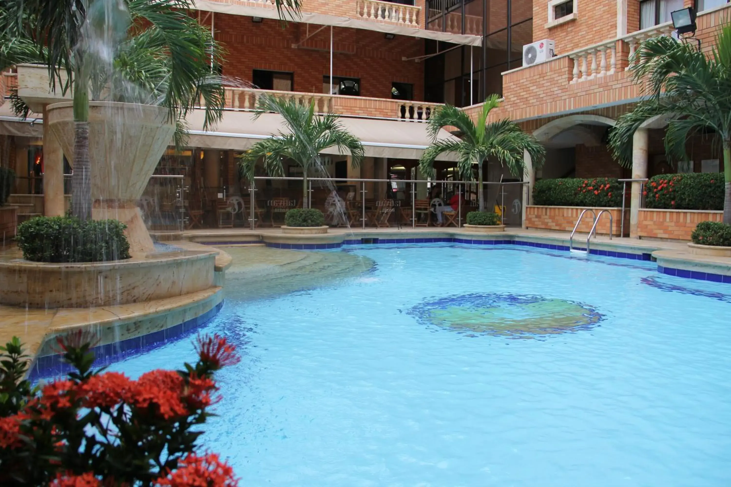 Swimming Pool in Hotel Tativan