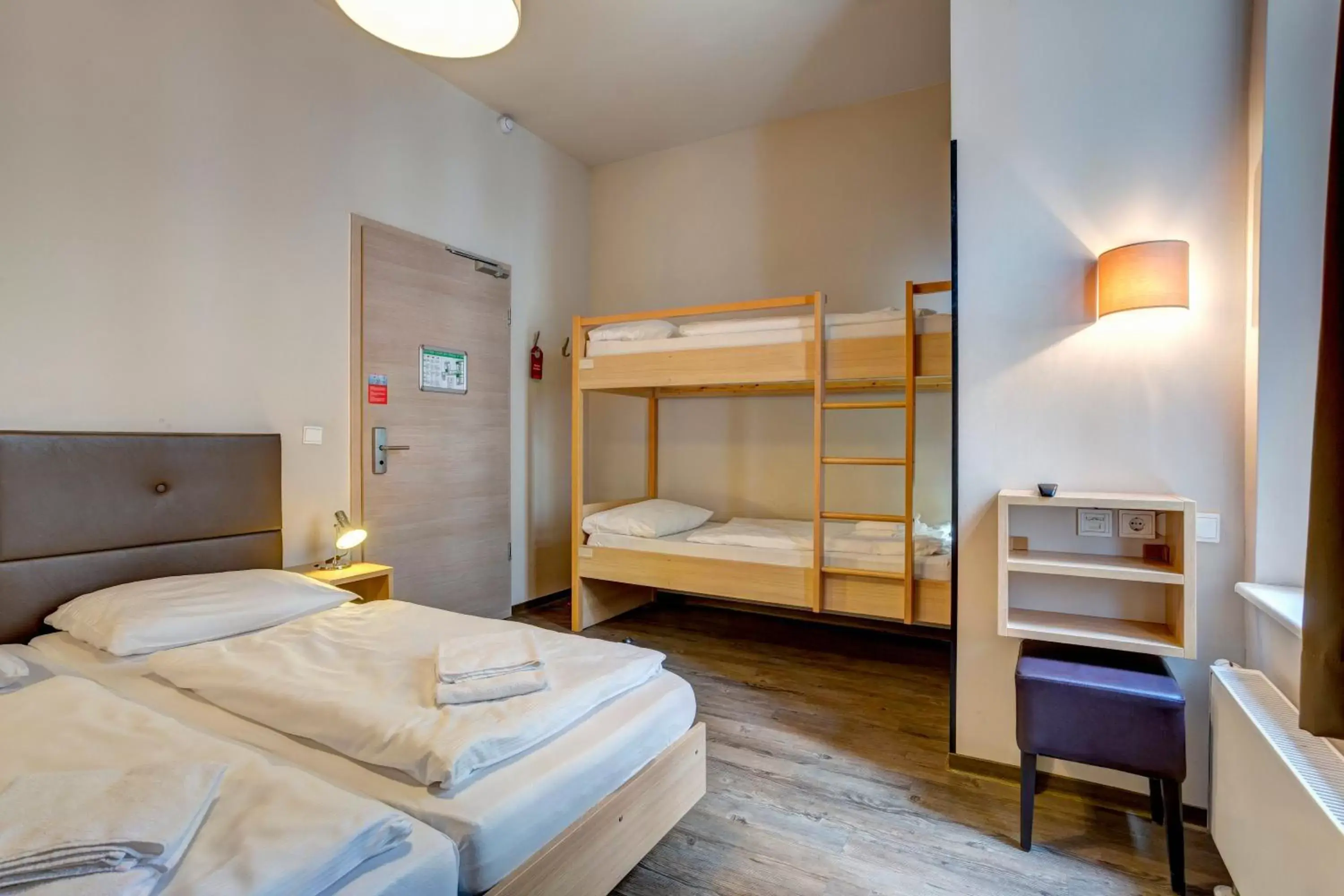 Bedroom, Bunk Bed in MEININGER Hotel Berlin Mitte