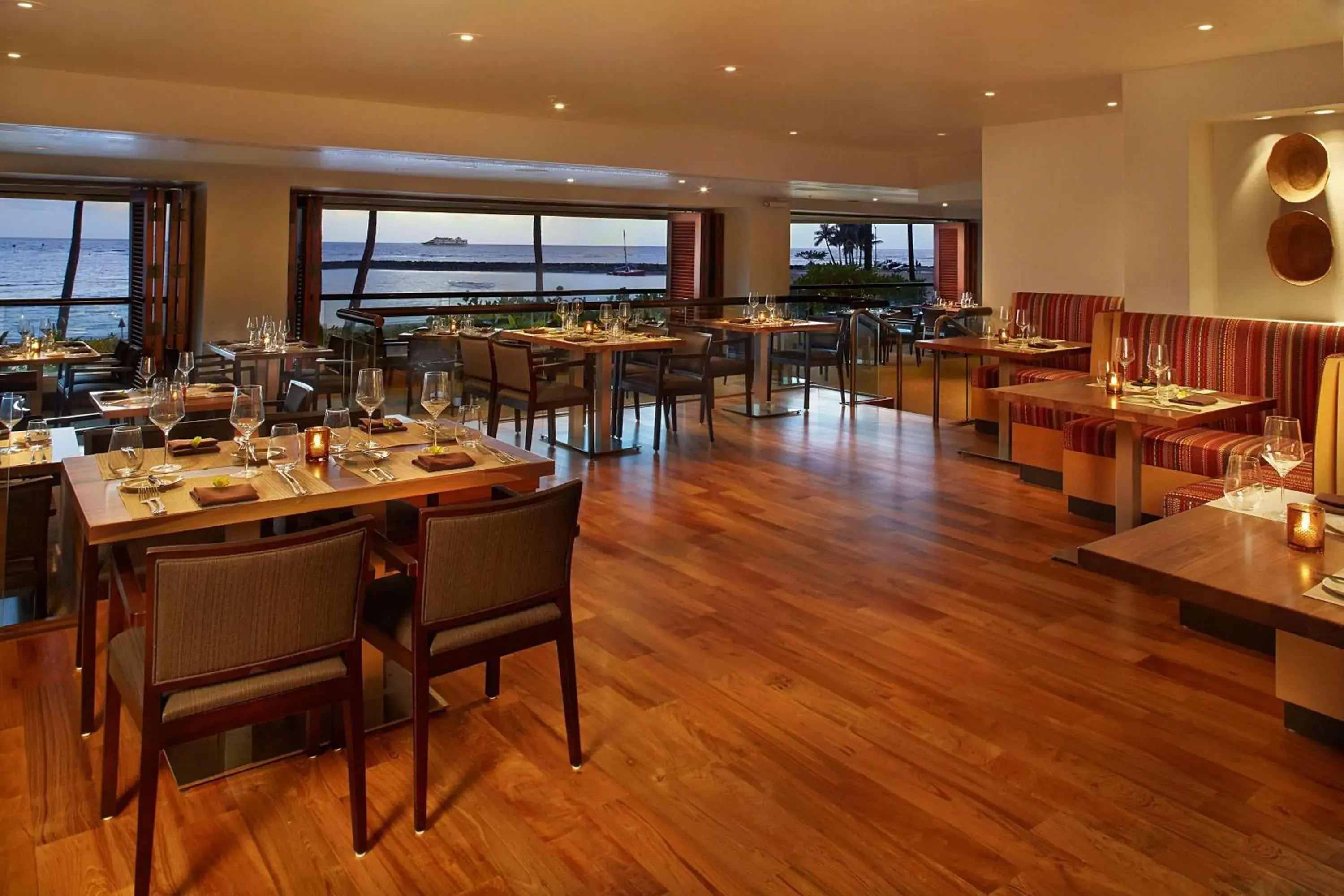 Restaurant/places to eat in Hilton Grand Vacation Club The Grand Islander Waikiki Honolulu Restaurant/places to eat in Hilton Grand Vacation Club The Grand Islander Waikiki Honolulu