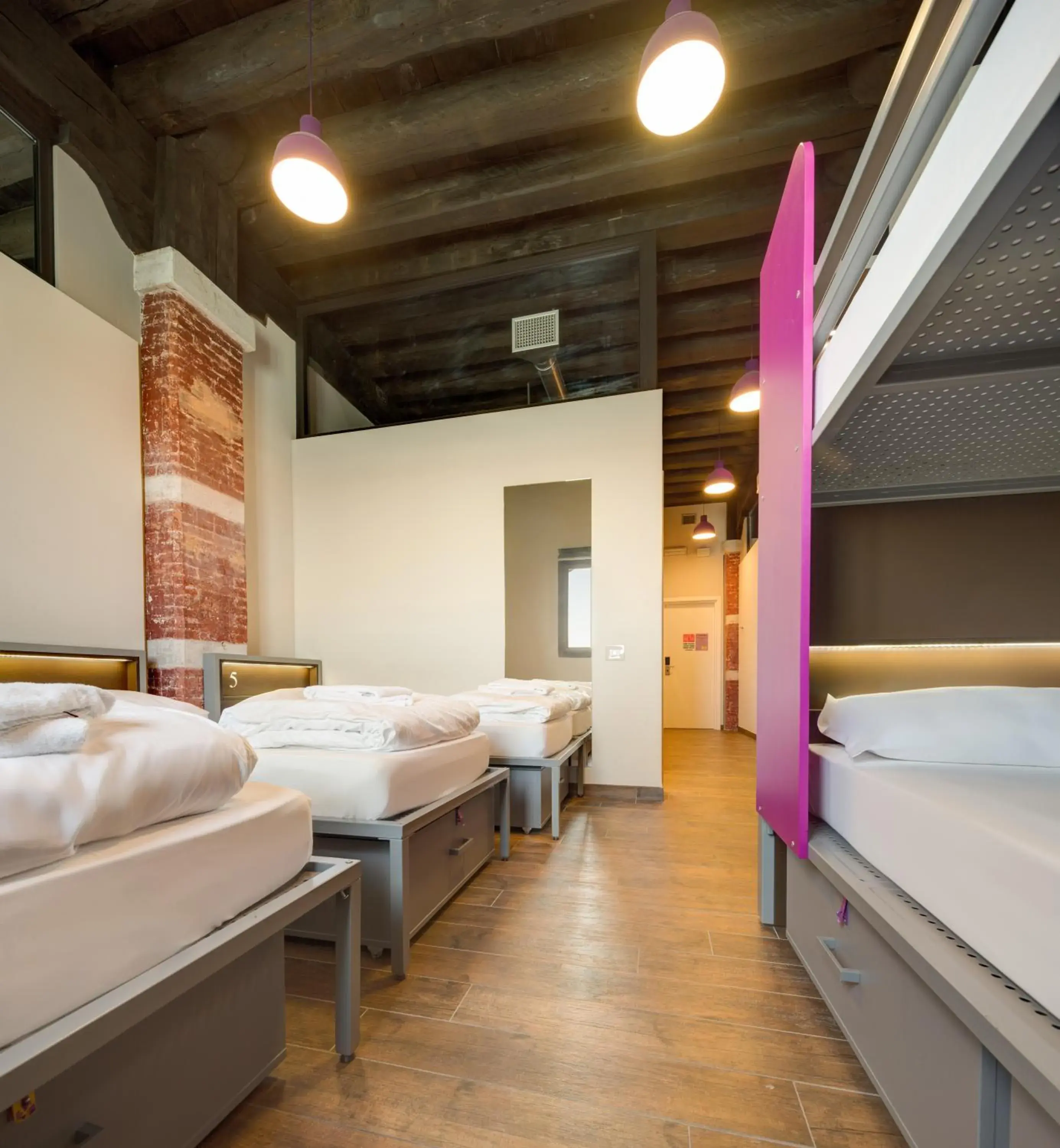 bunk bed, Bed in Generator Venice