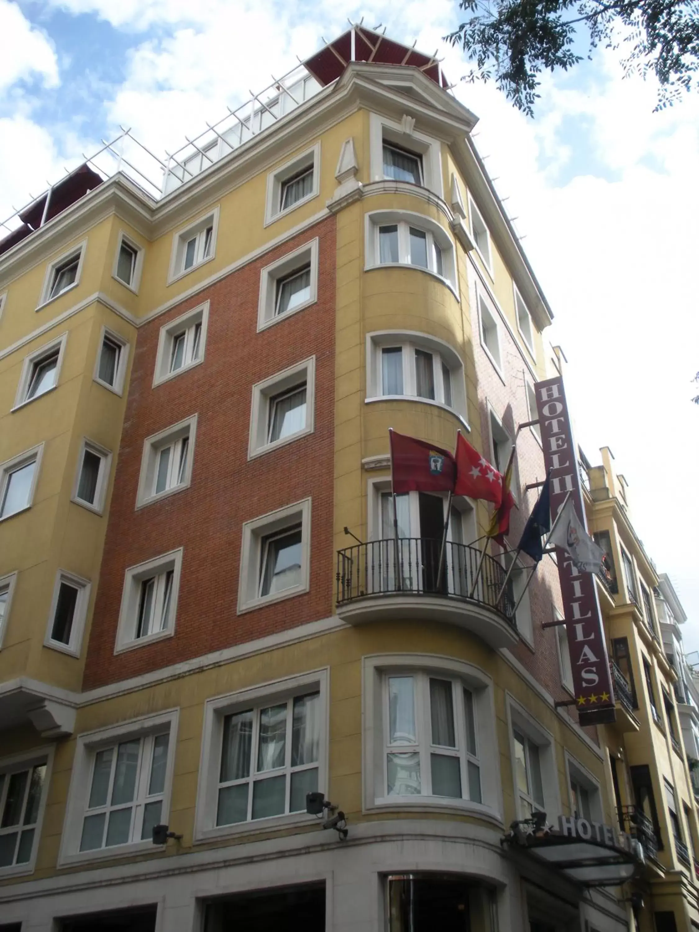 Facade/entrance, Property Building in II Castillas Madrid