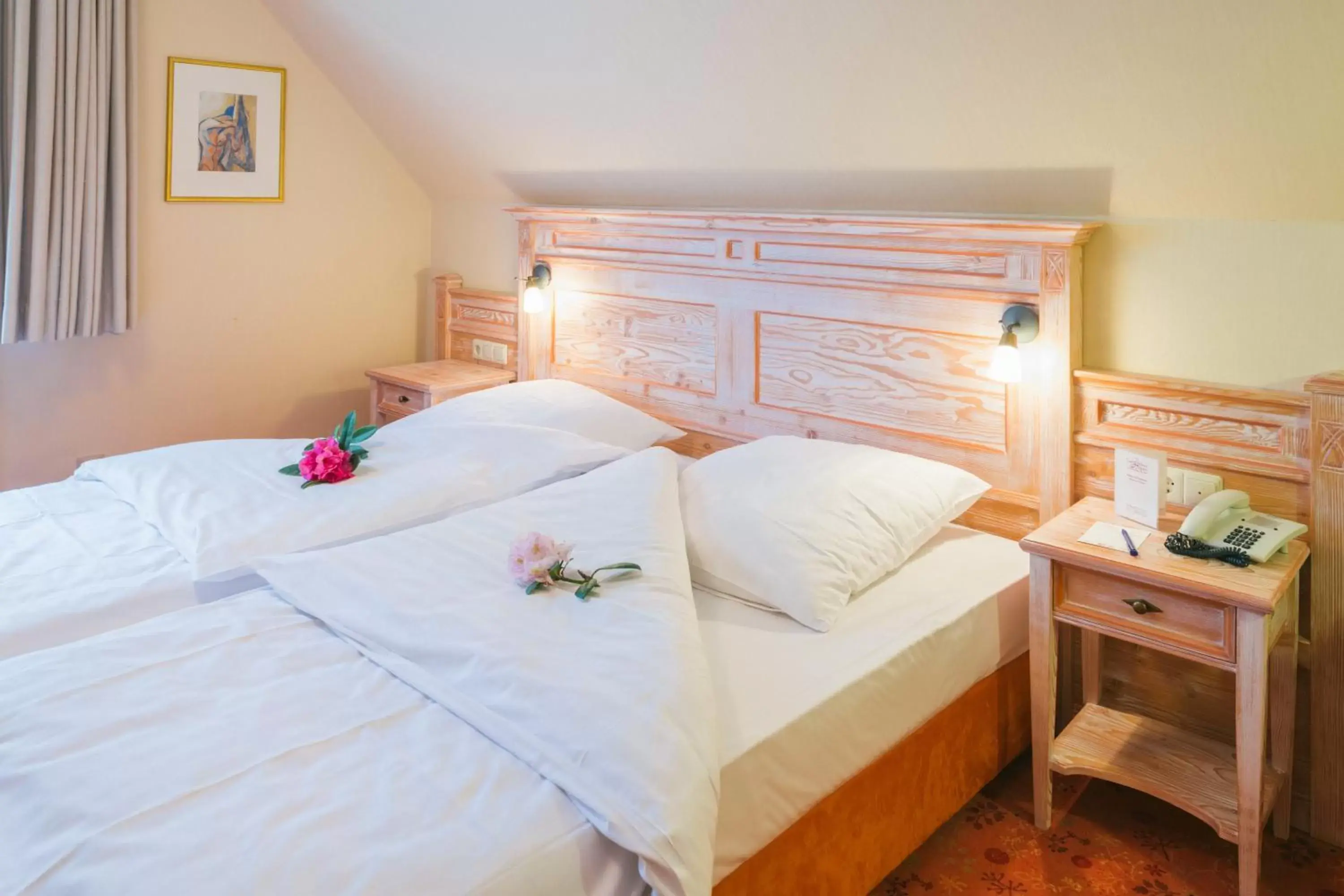 Photo of the whole room, Bed in Hotel Landhaus Höpen