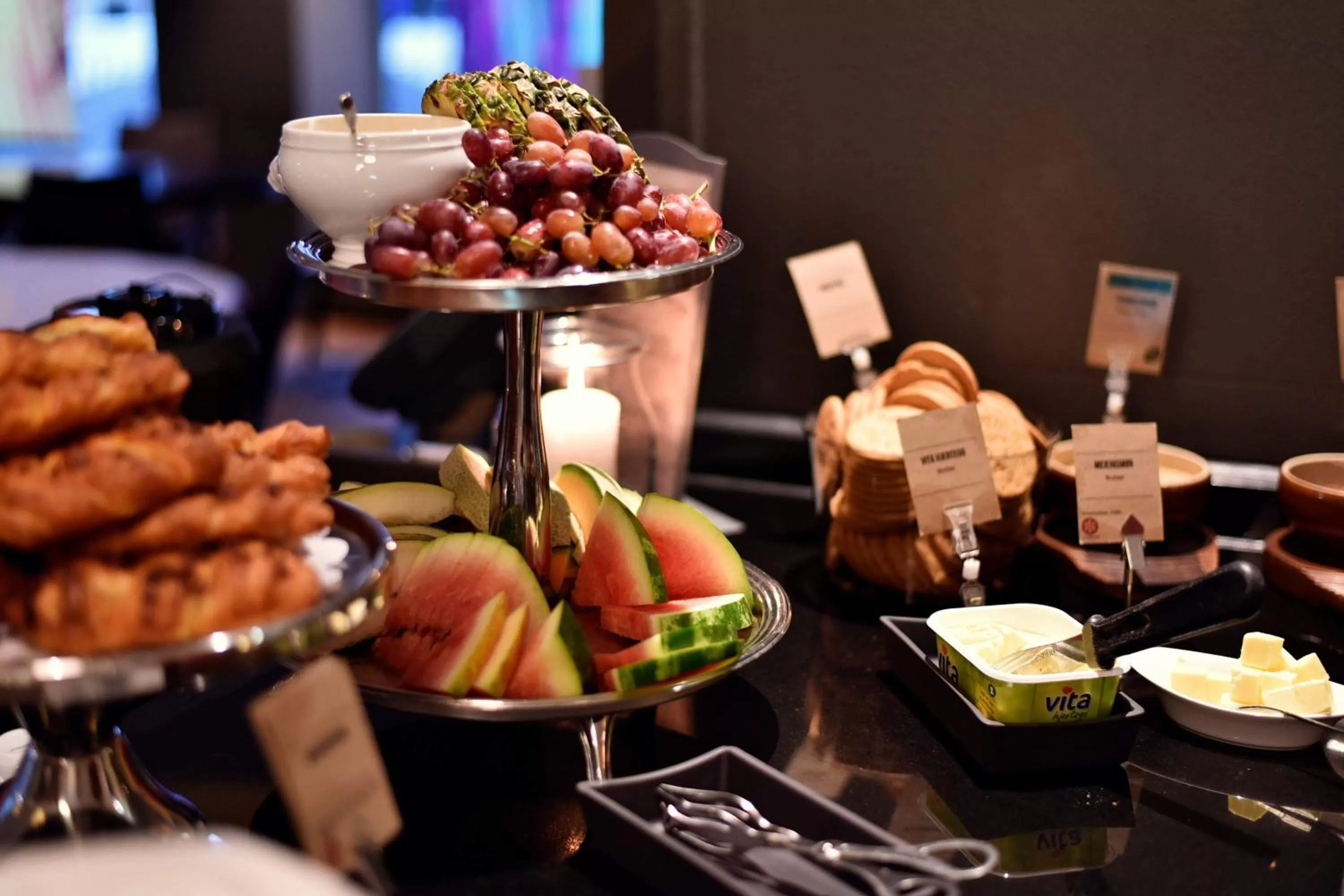 Breakfast in Home Hotel Savoy