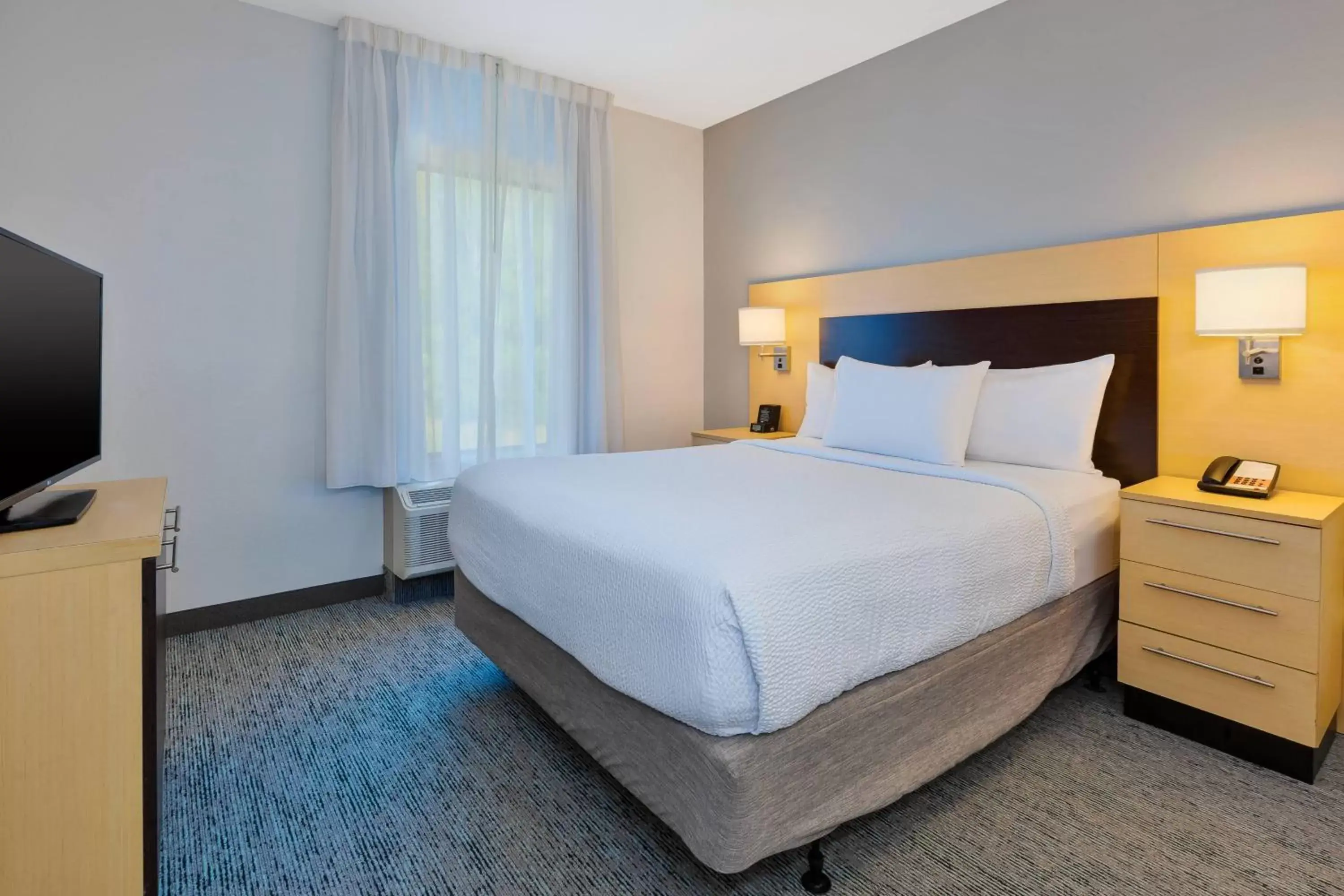 Bedroom, Bed in TownePlace Suites by Marriott Nashville Airport