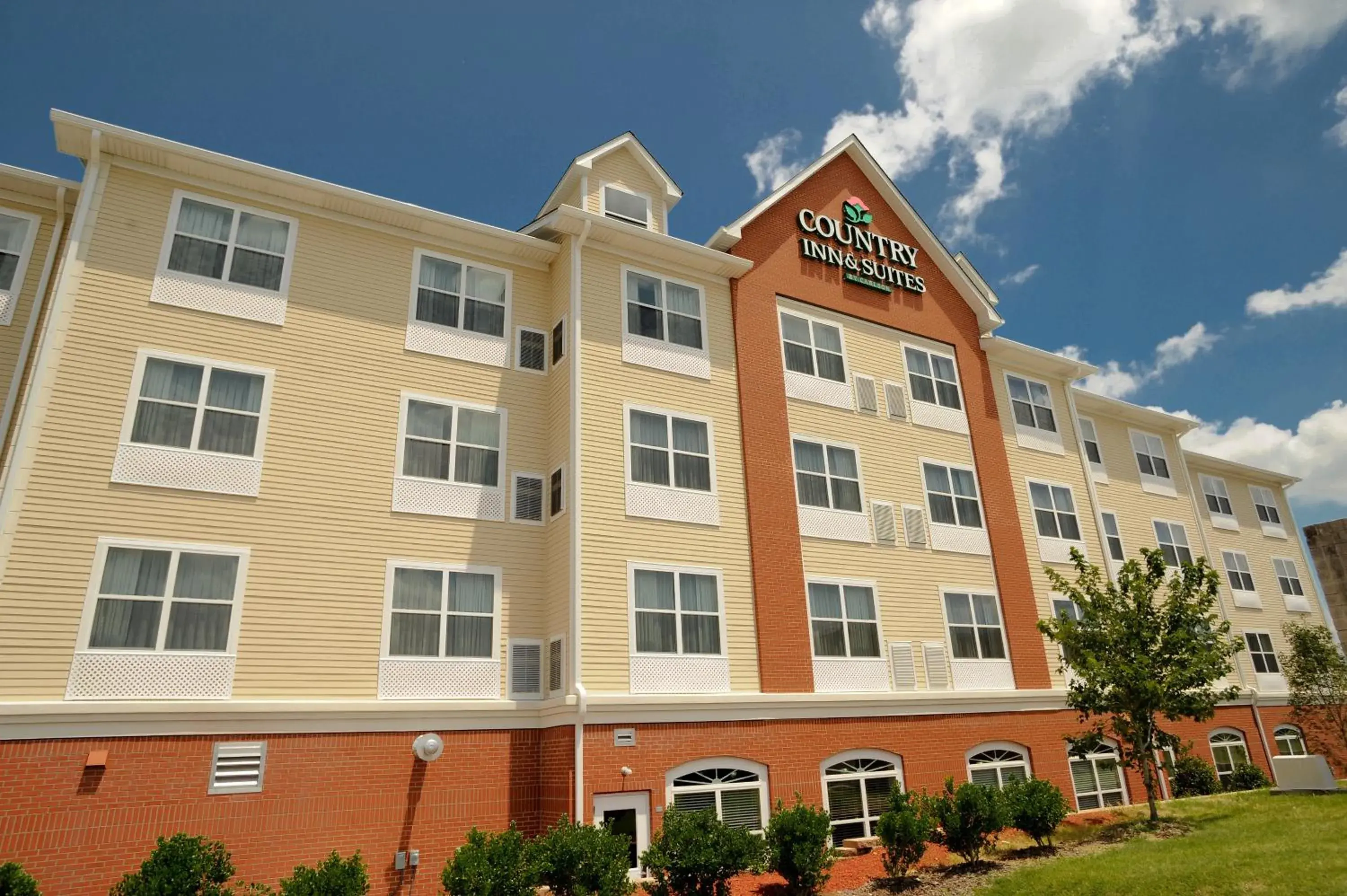 Facade/entrance, Property Building in Country Inn & Suites by Radisson, Concord (Kannapolis), NC