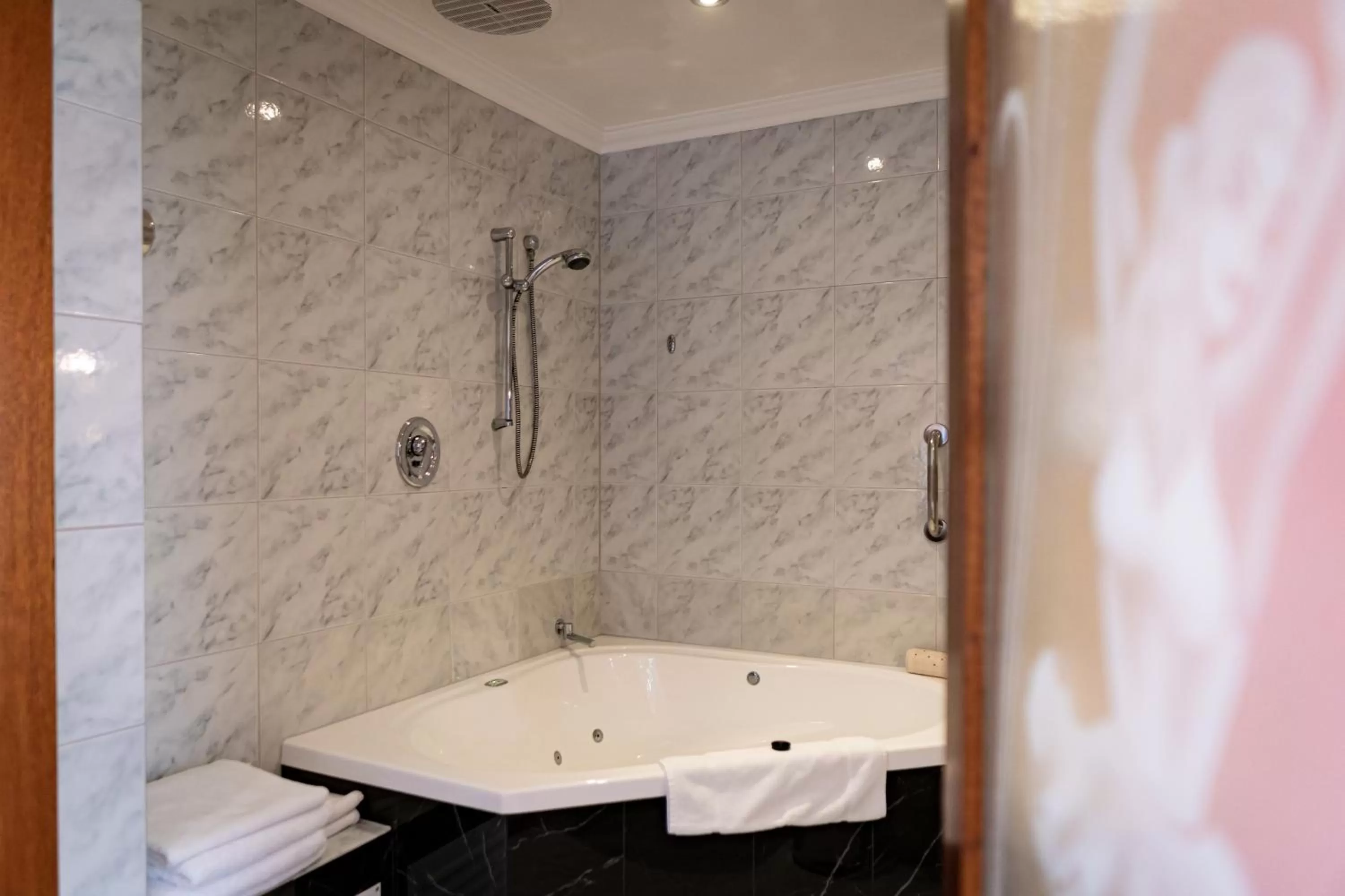 Bathroom in North Adelaide Heritage Cottages & Apartments