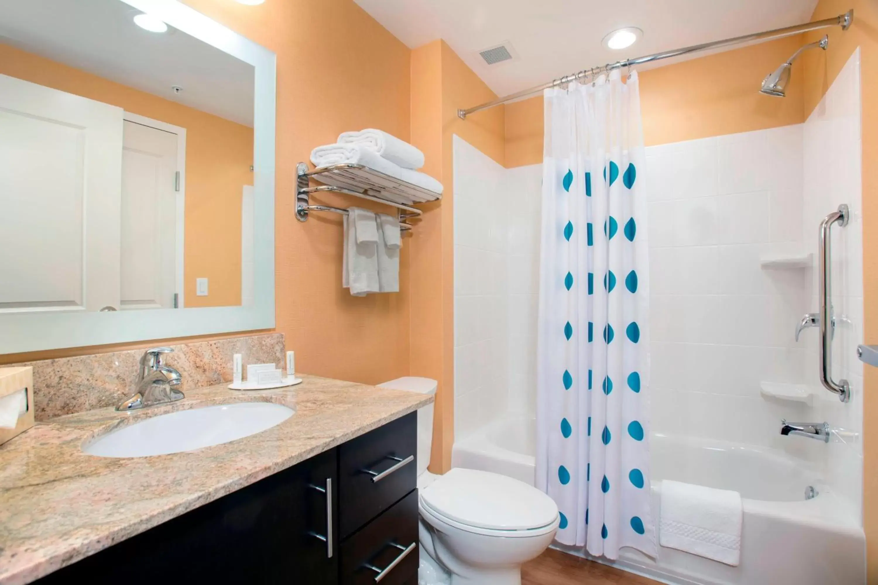 Bathroom in TownePlace Suites Orlando at FLAMINGO CROSSINGS® Town Center/Western Entrance