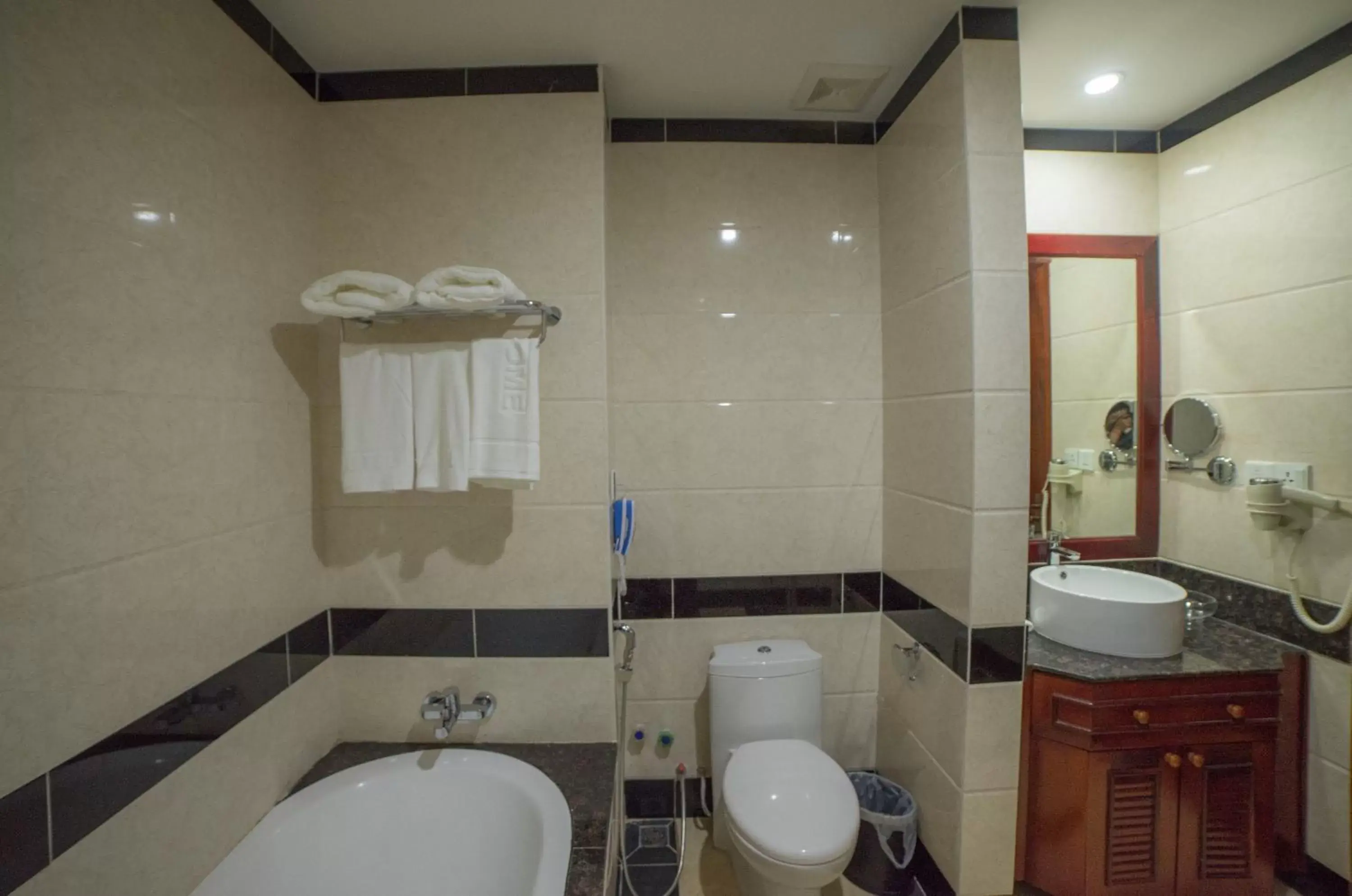 Bathroom in Phnom Penh Katari Hotel