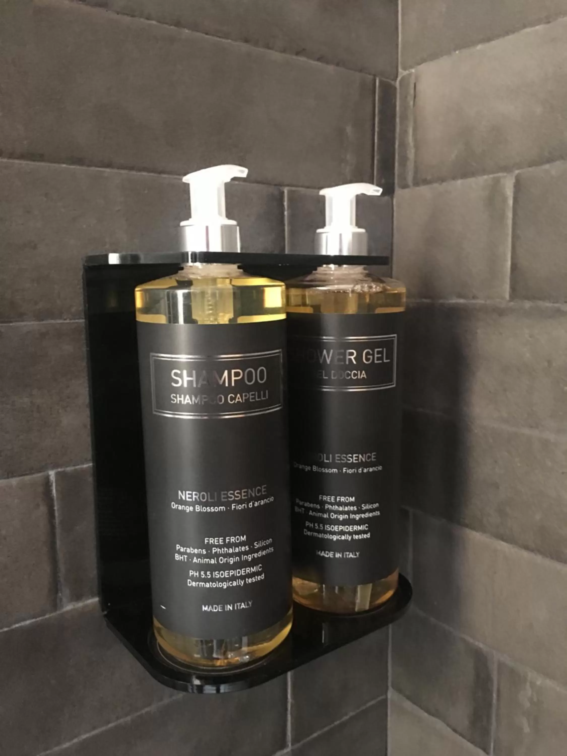 Shower in Suites Trastevere