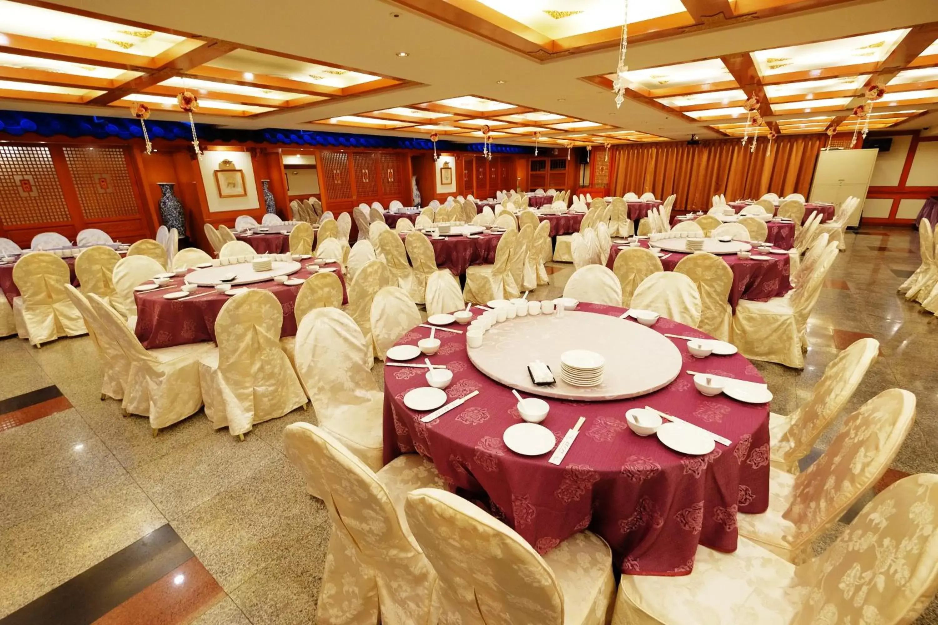 Restaurant/places to eat, Banquet Facilities in Dynasty Hotel