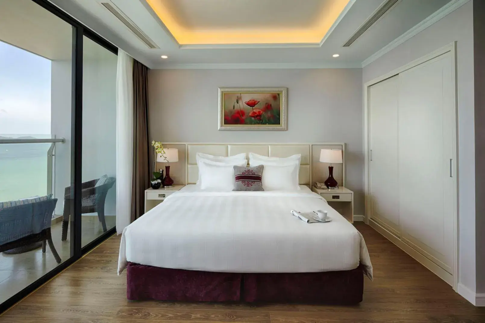 Bed in Vinpearl Beachfront Nha Trang