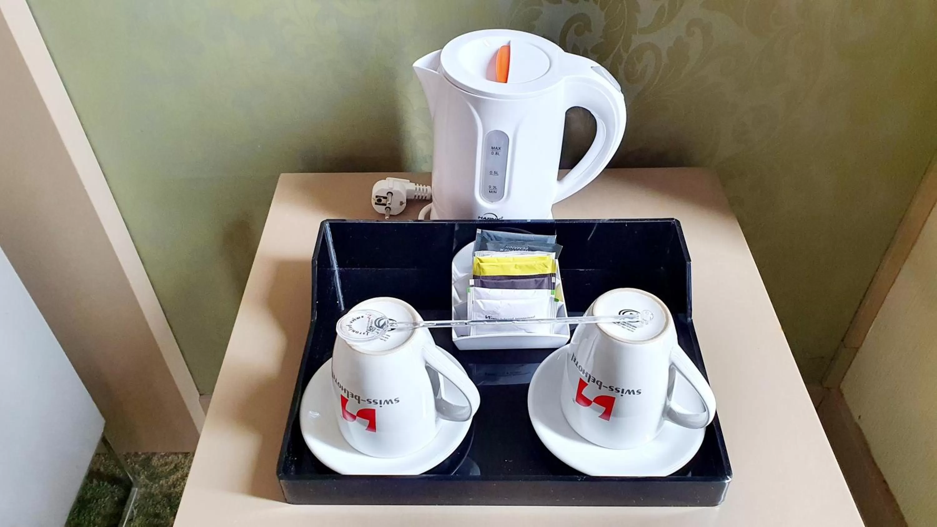 Bedroom, Coffee/Tea Facilities in Swiss-Belhotel Mangga Besar