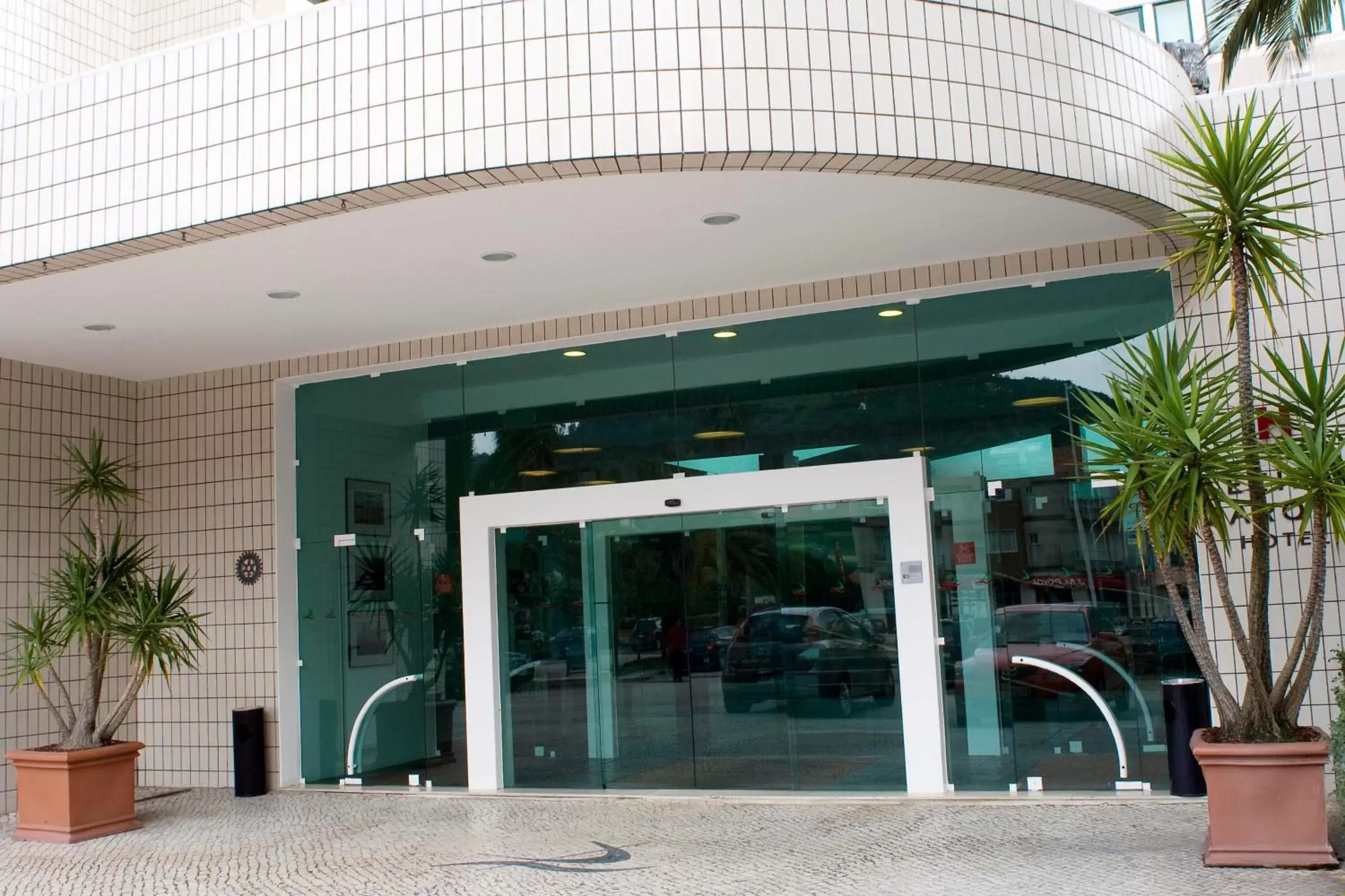 Facade/entrance in Leziria Parque Hotel