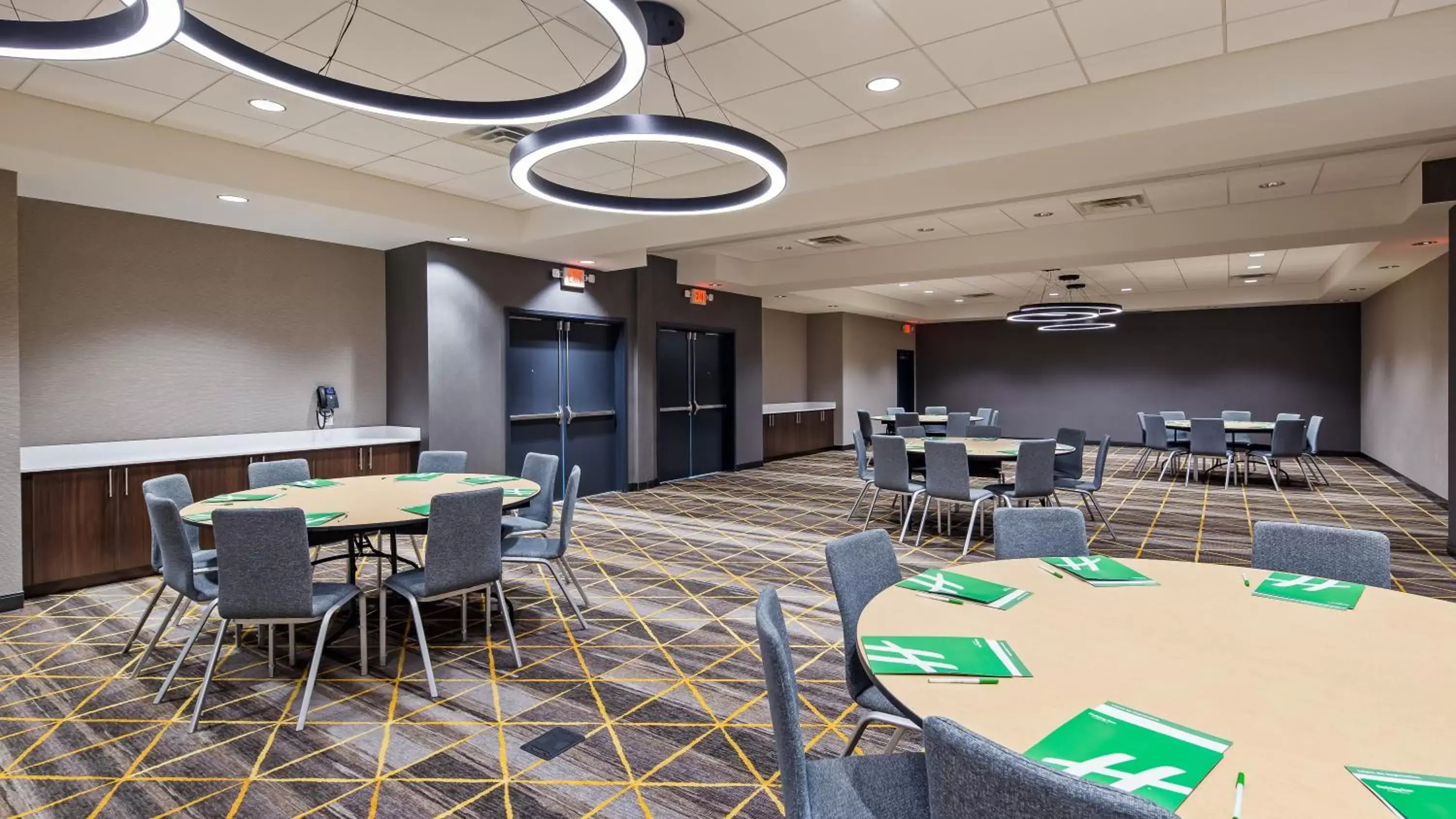 Meeting/conference room, Business Area/Conference Room in Holiday Inn - Clarksville Northeast , an IHG Hotel