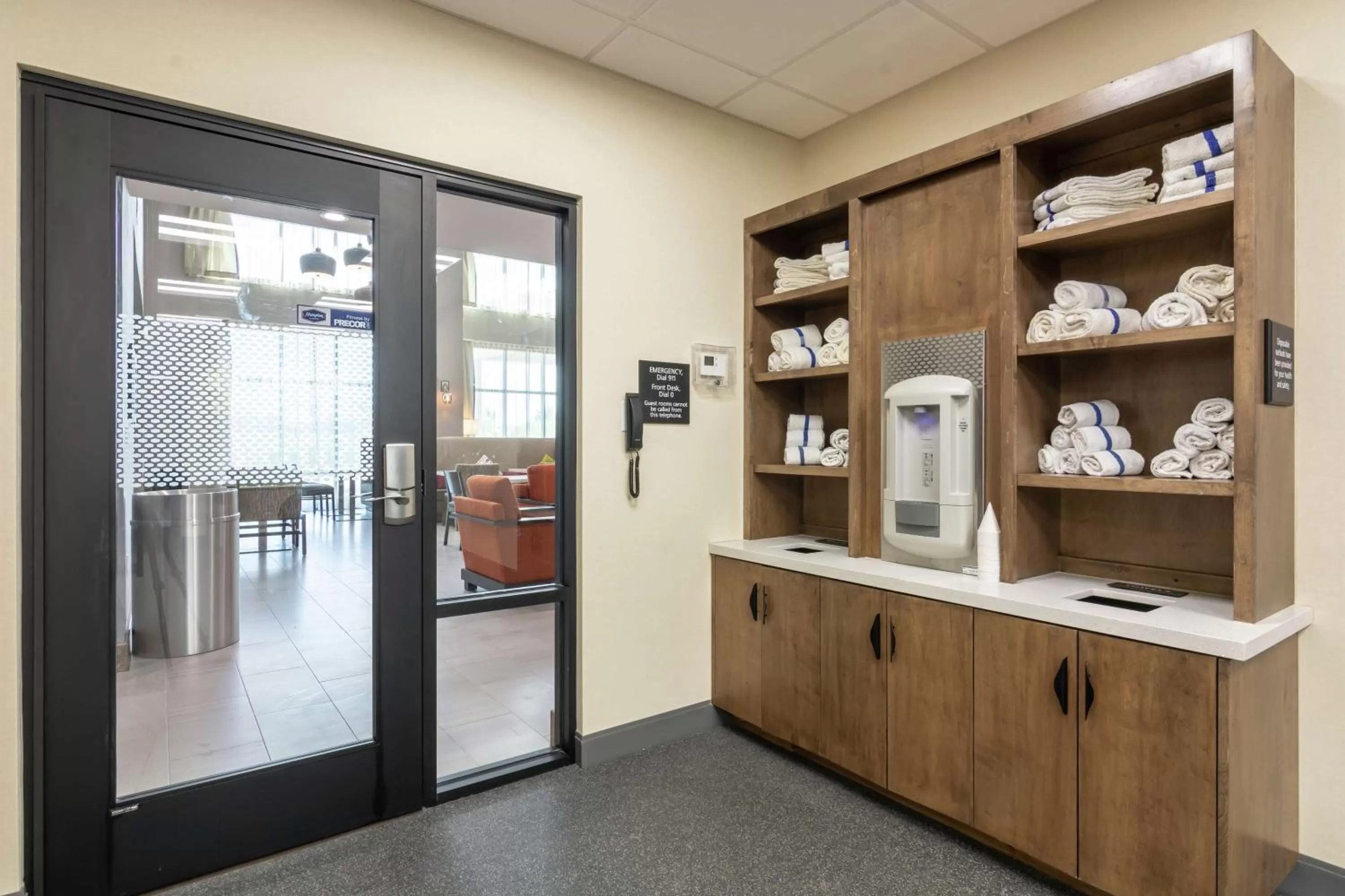 Fitness centre/facilities in Hampton Inn & Suites Dallas East