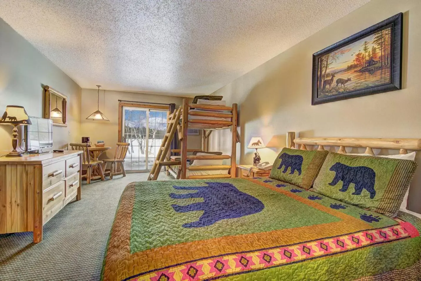 bunk bed in Eagle River Inn and Resort