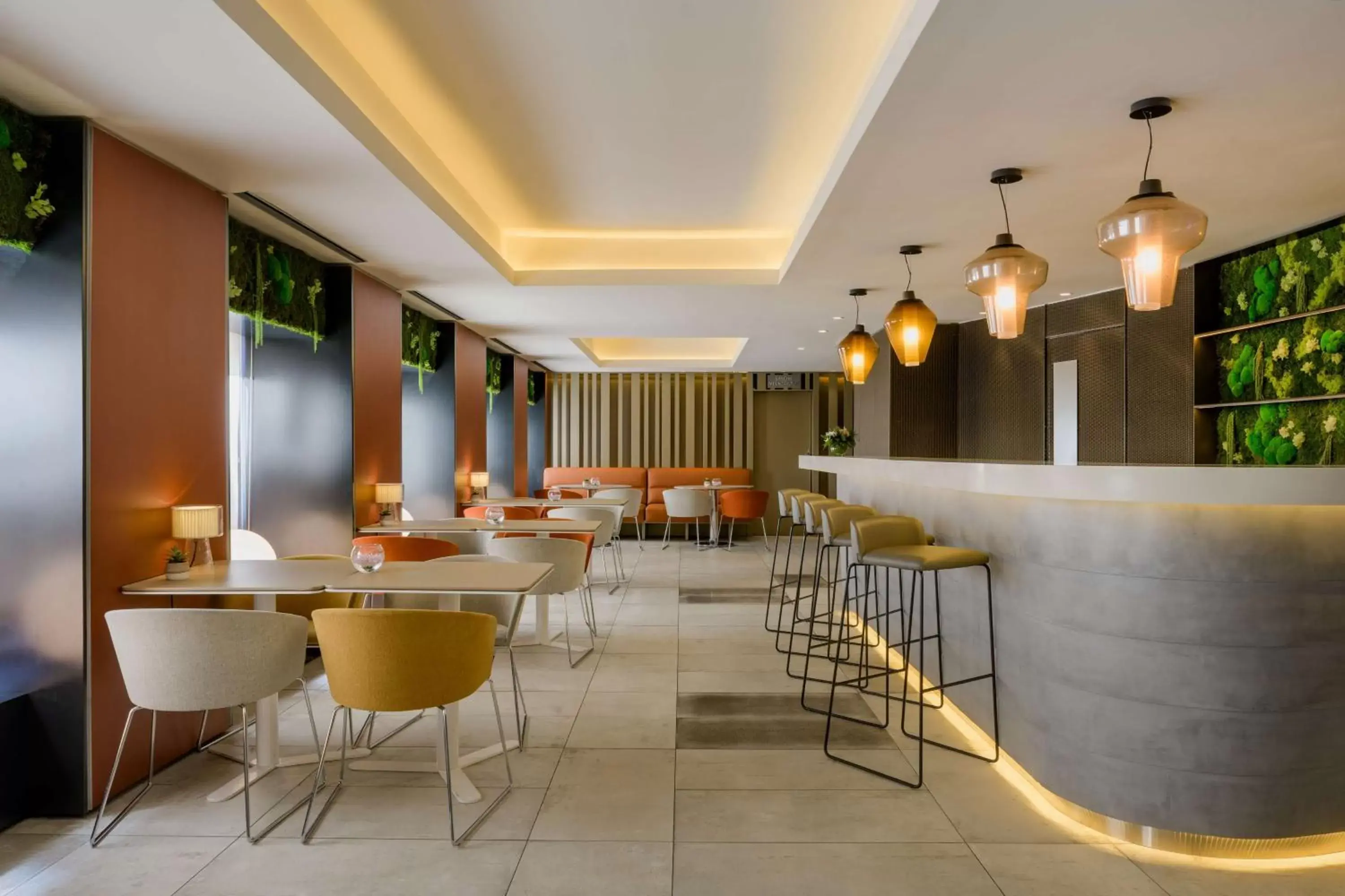 Lounge or bar, Restaurant/Places to Eat in NH Collection Madrid Colón