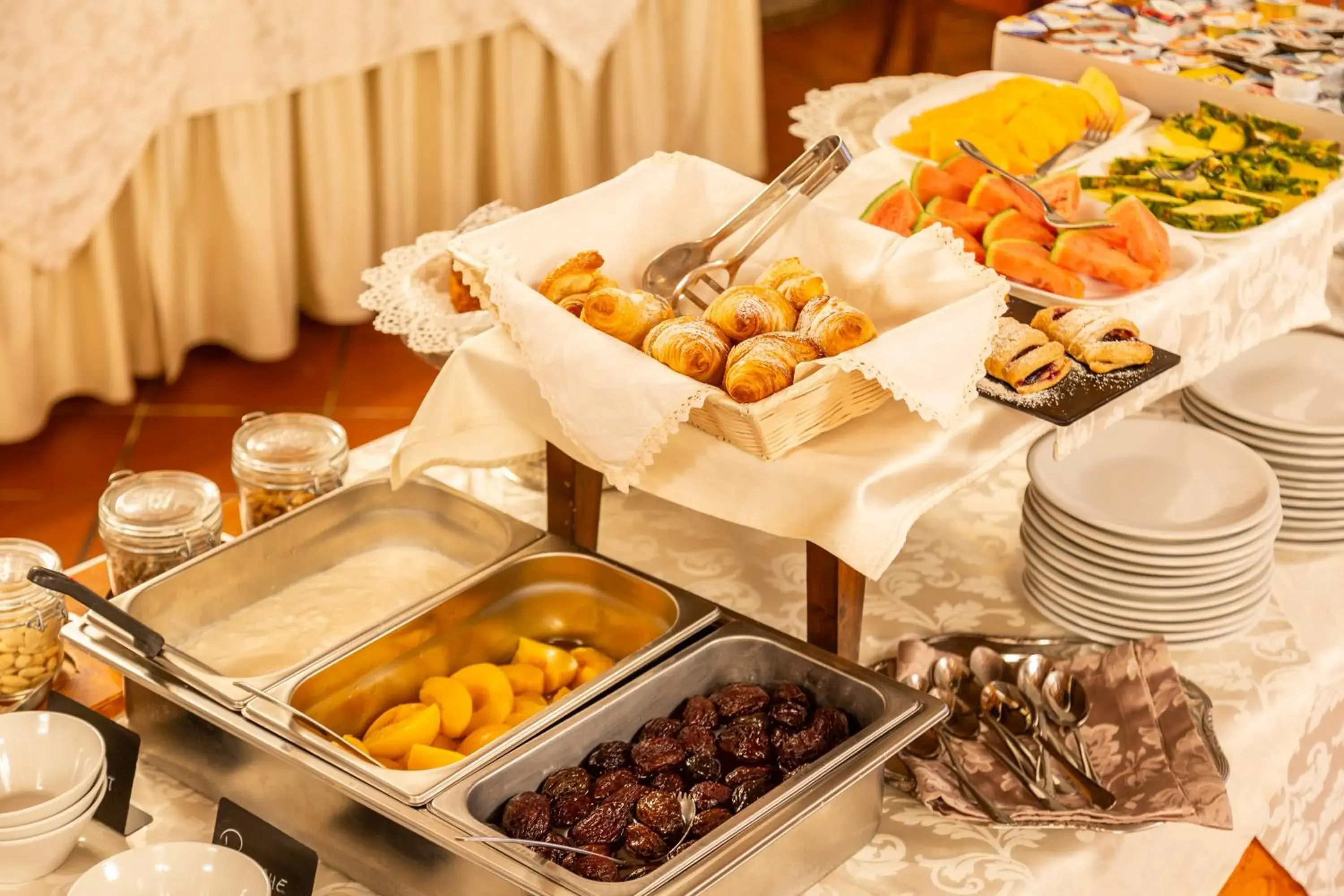 Breakfast, Food in Hotel San Michele