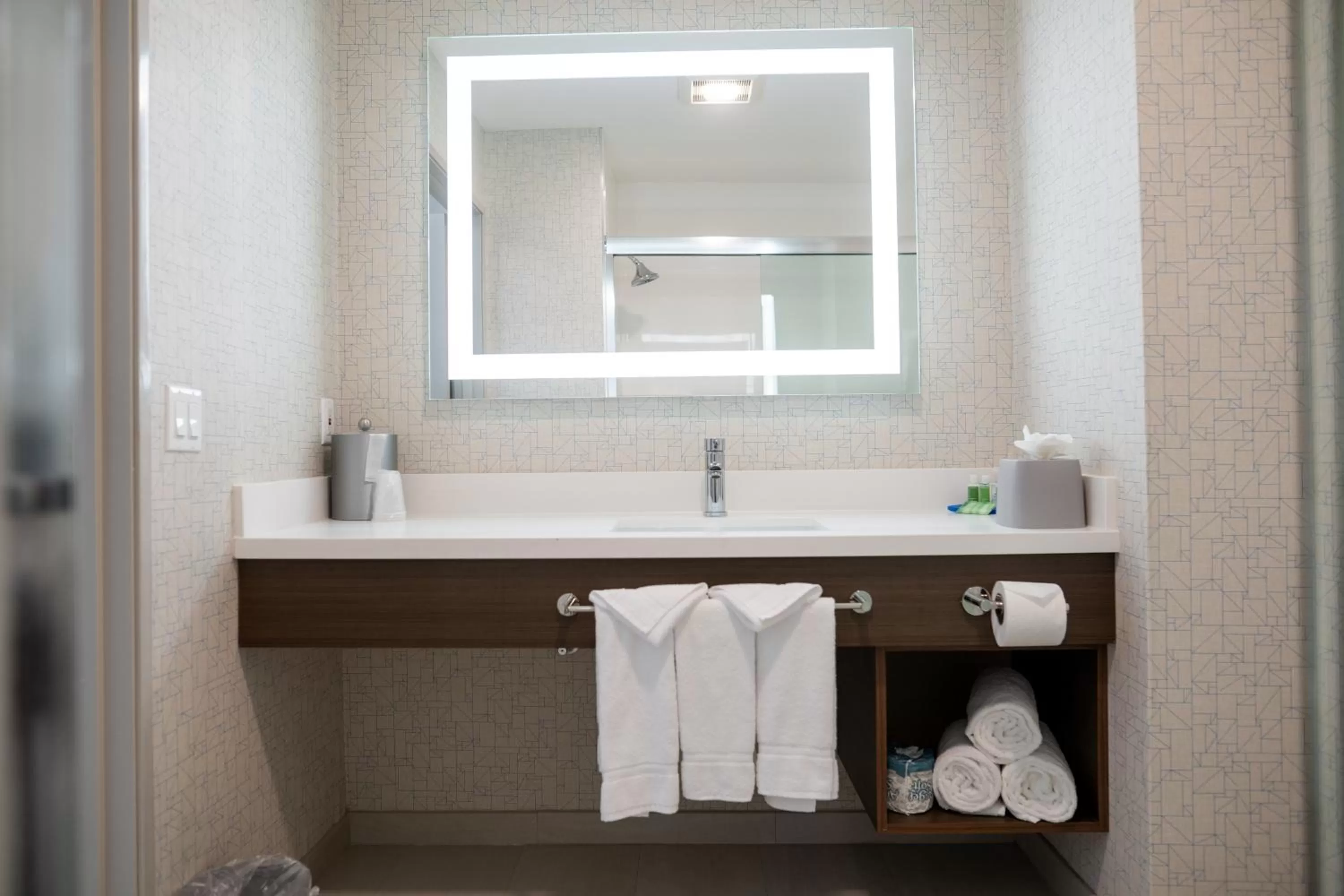 Bathroom in Holiday Inn Express San Clemente N – Beach Area by IHG