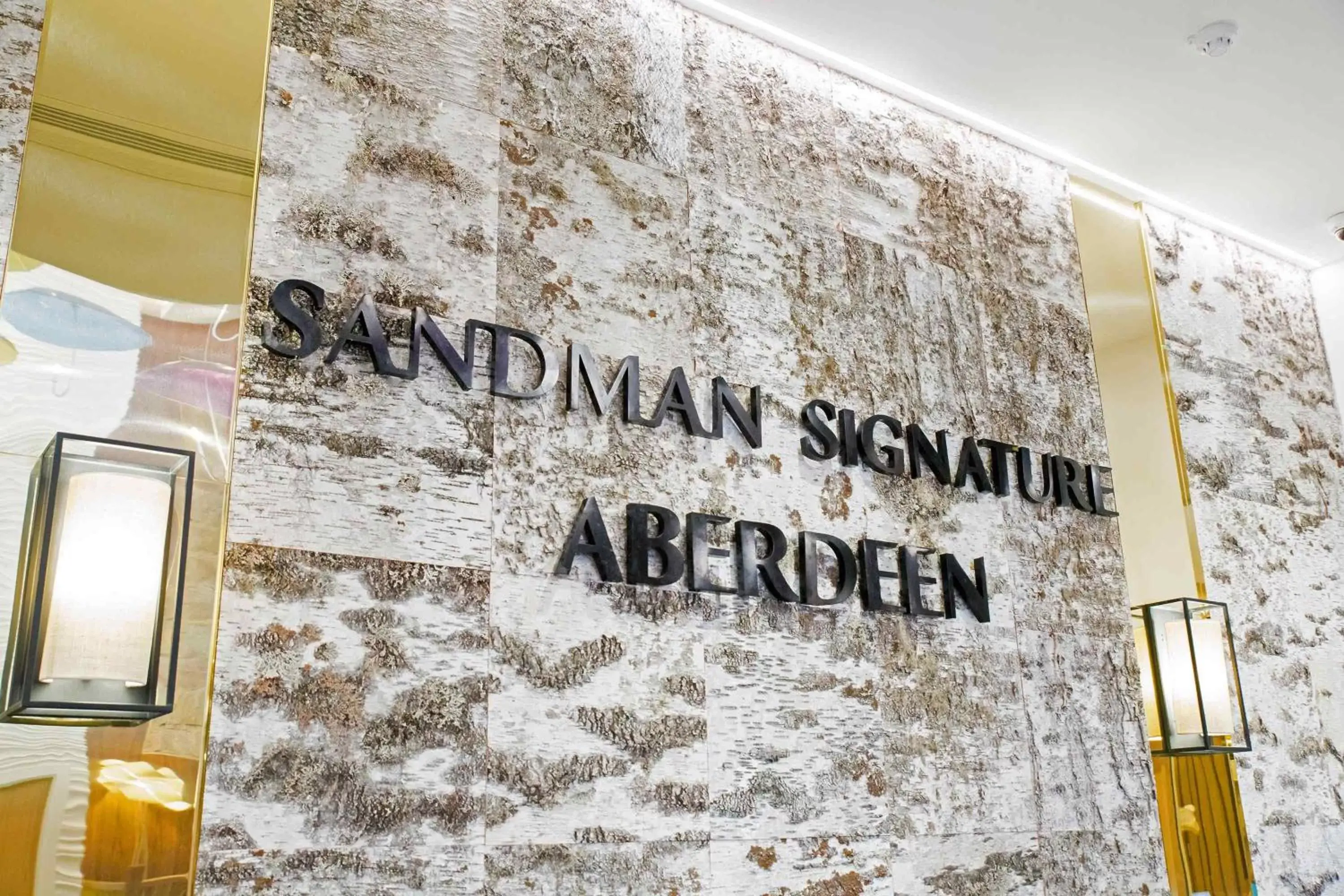 Lobby or reception, Property Logo/Sign in Sandman Signature Aberdeen Hotel & Spa