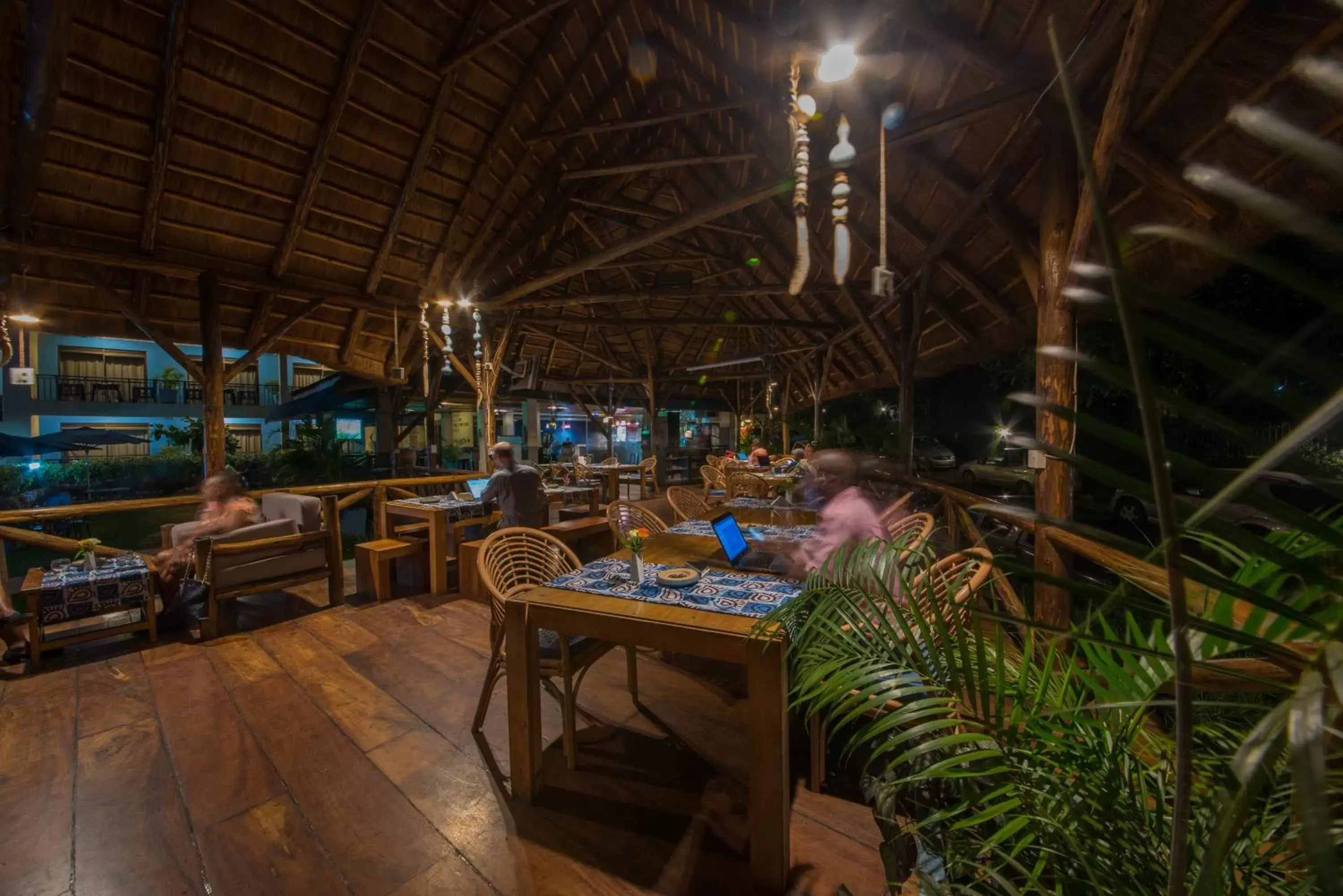 Restaurant/places to eat in Dolphin Suites Restaurant/places to eat in Dolphin Suites