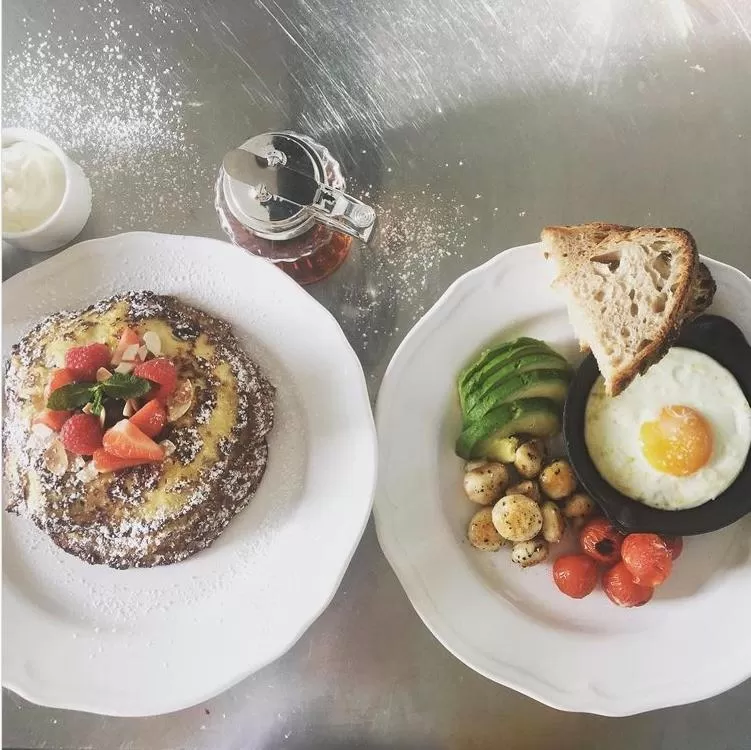 Restaurant/places to eat in Tom Blake House