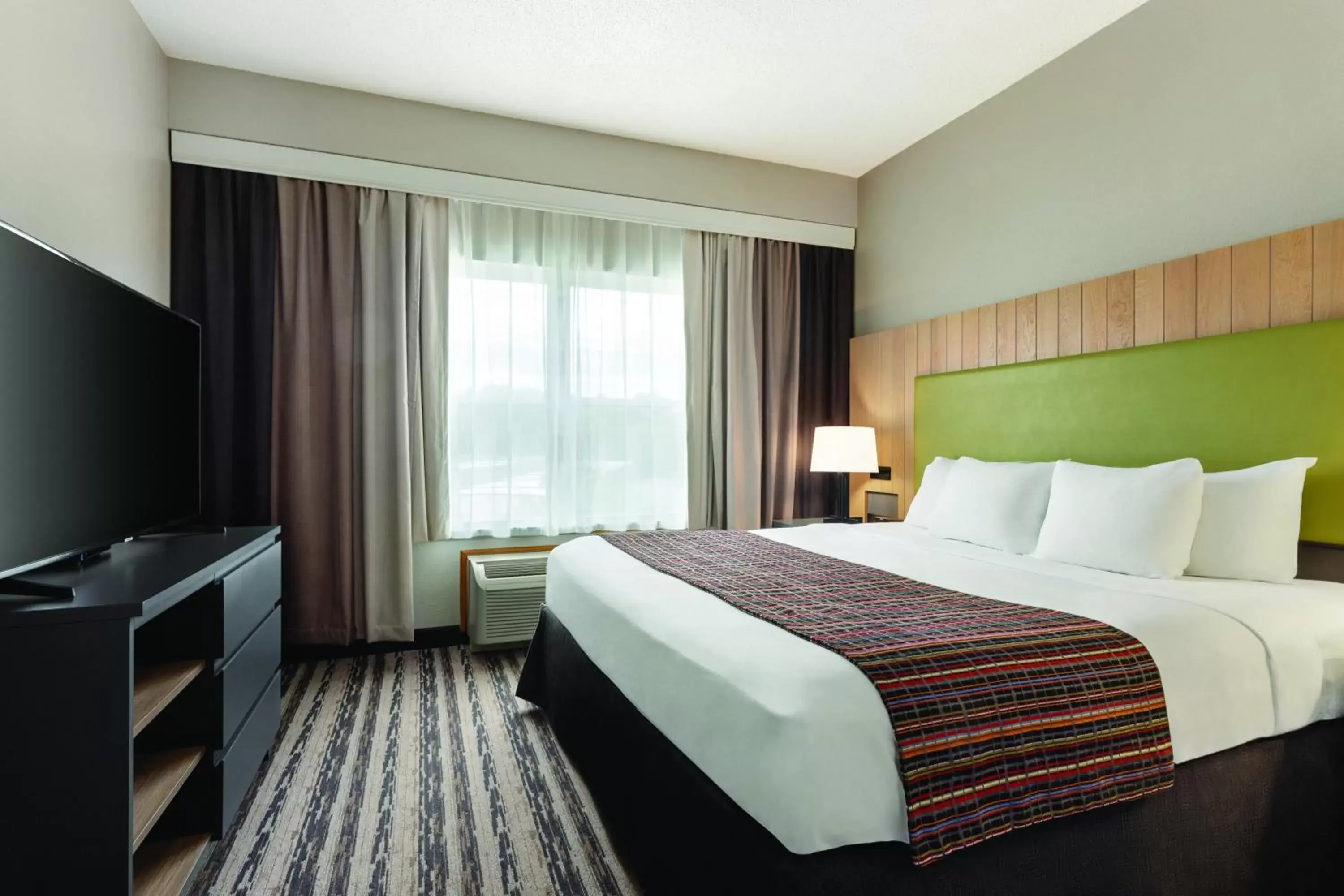 Bedroom, Bed in Country Inn & Suites by Radisson, Nashville Airport East, TN
