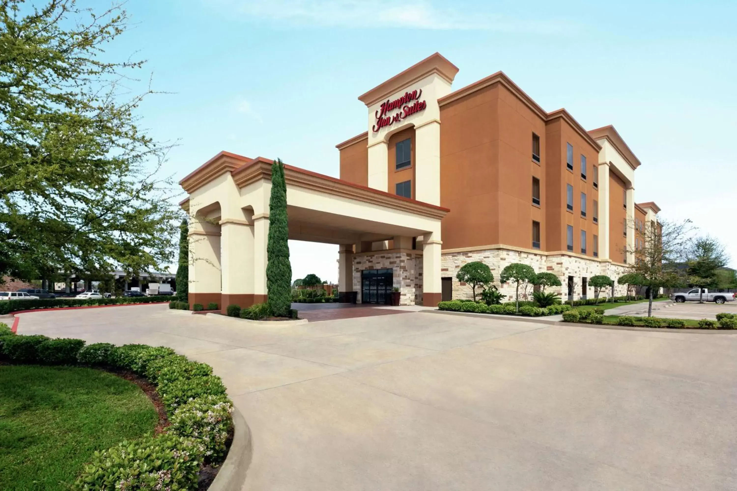 Property building in Hampton Inn and Suites Houston Pasadena Property building in Hampton Inn and Suites Houston Pasadena