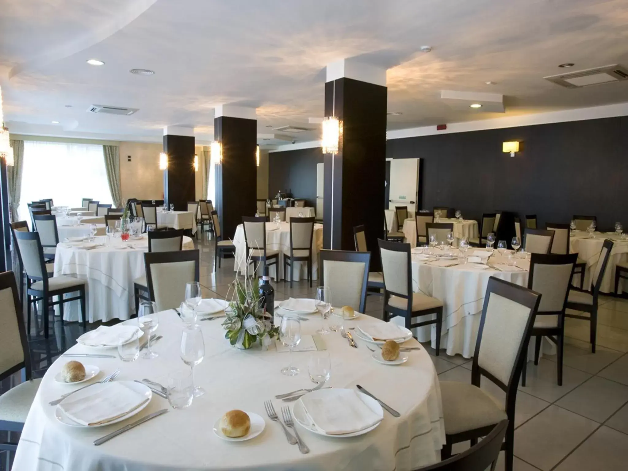 Restaurant/Places to Eat in Hotel Dei Principati
