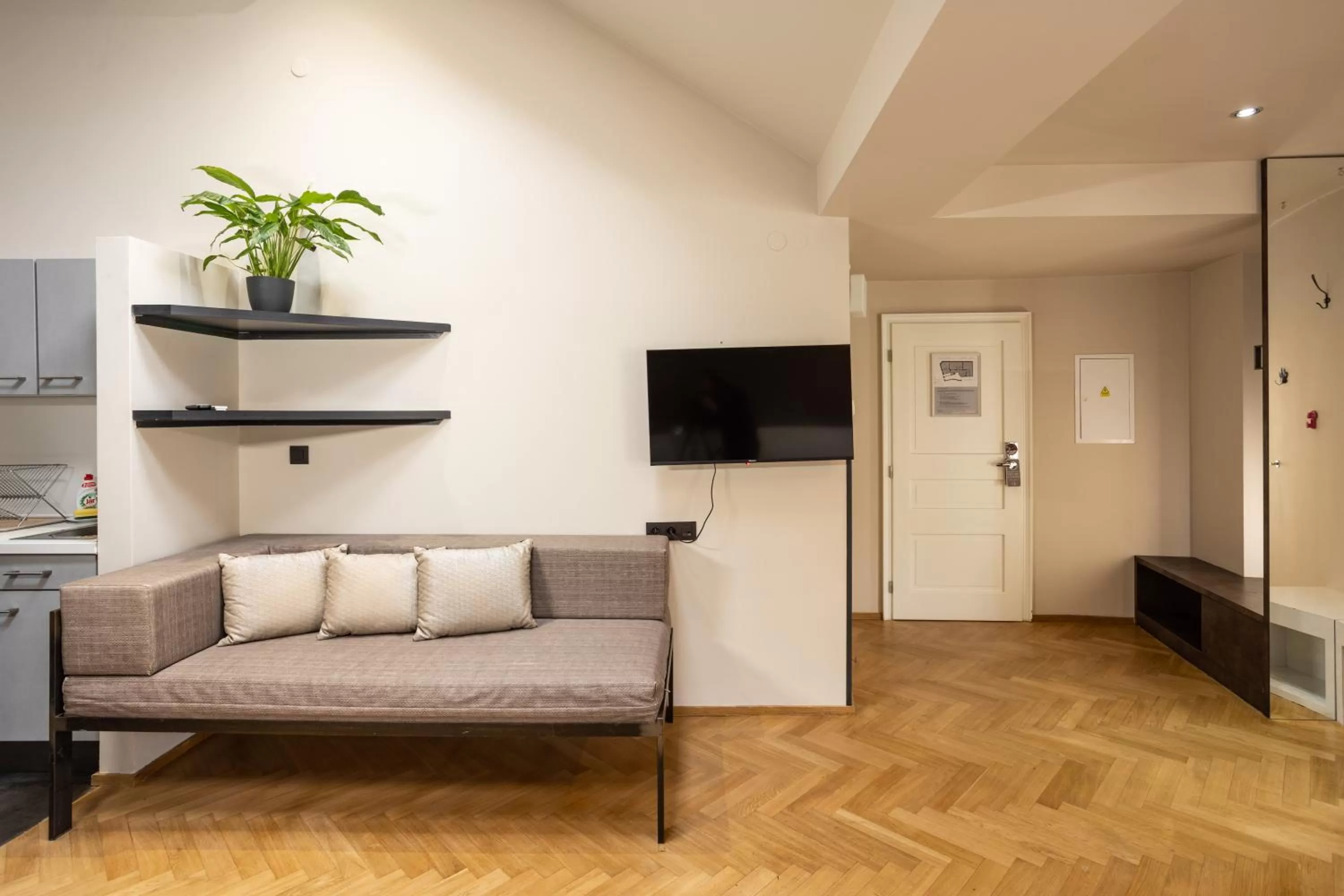 TV and multimedia in Sophie's Hostel