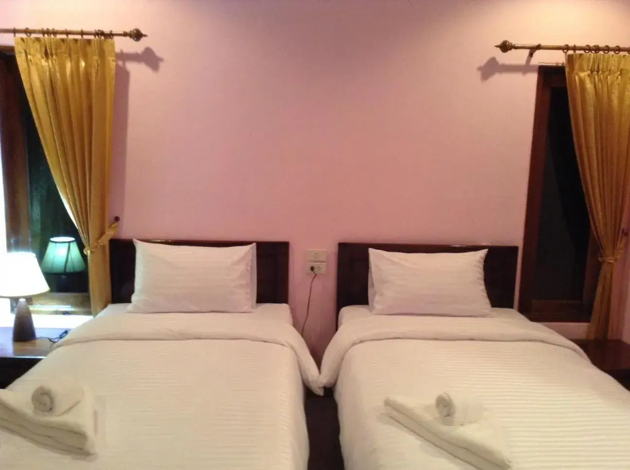 Bed, Room Photo in Lanta Cottage