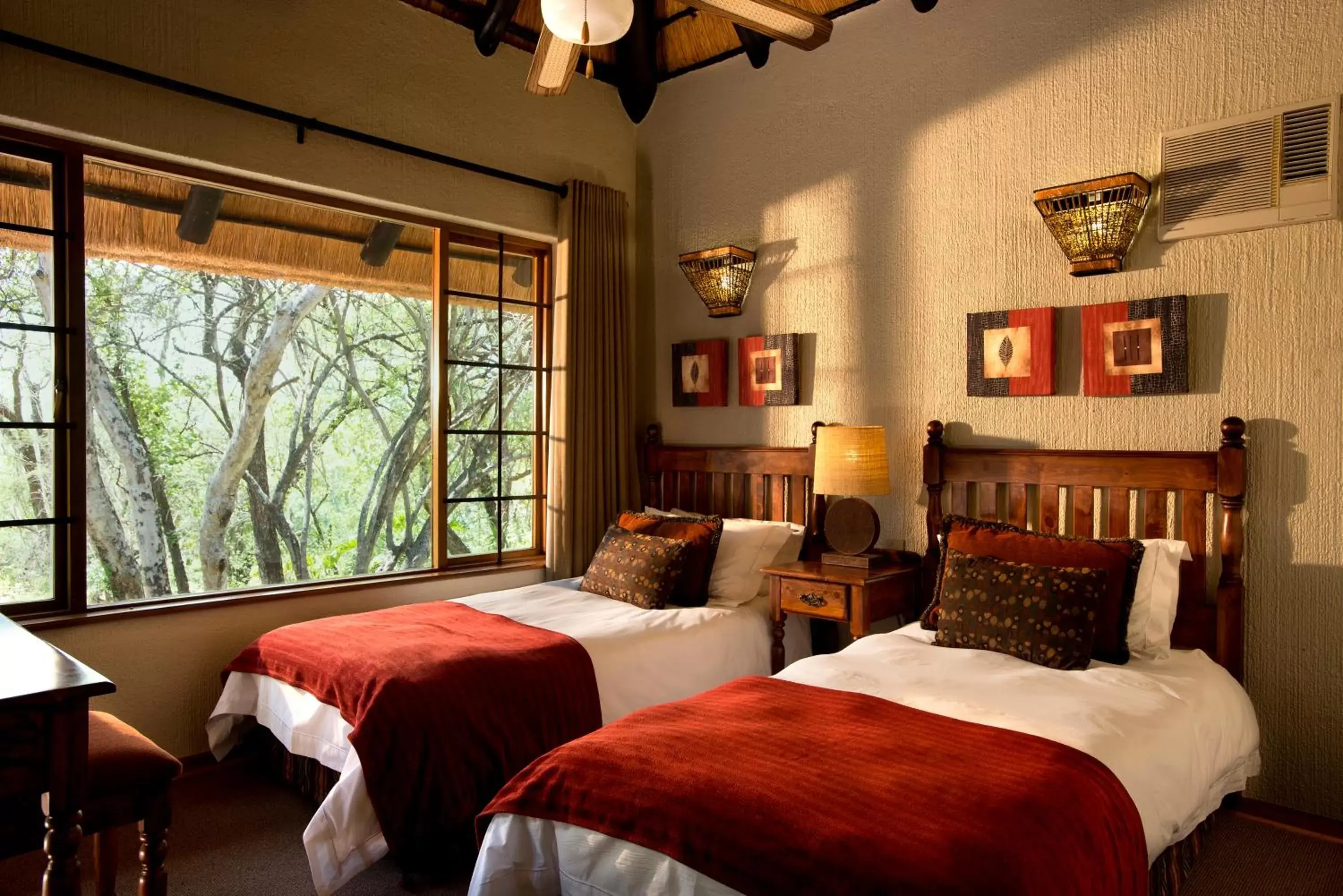 Bed in Kruger Park Lodge
