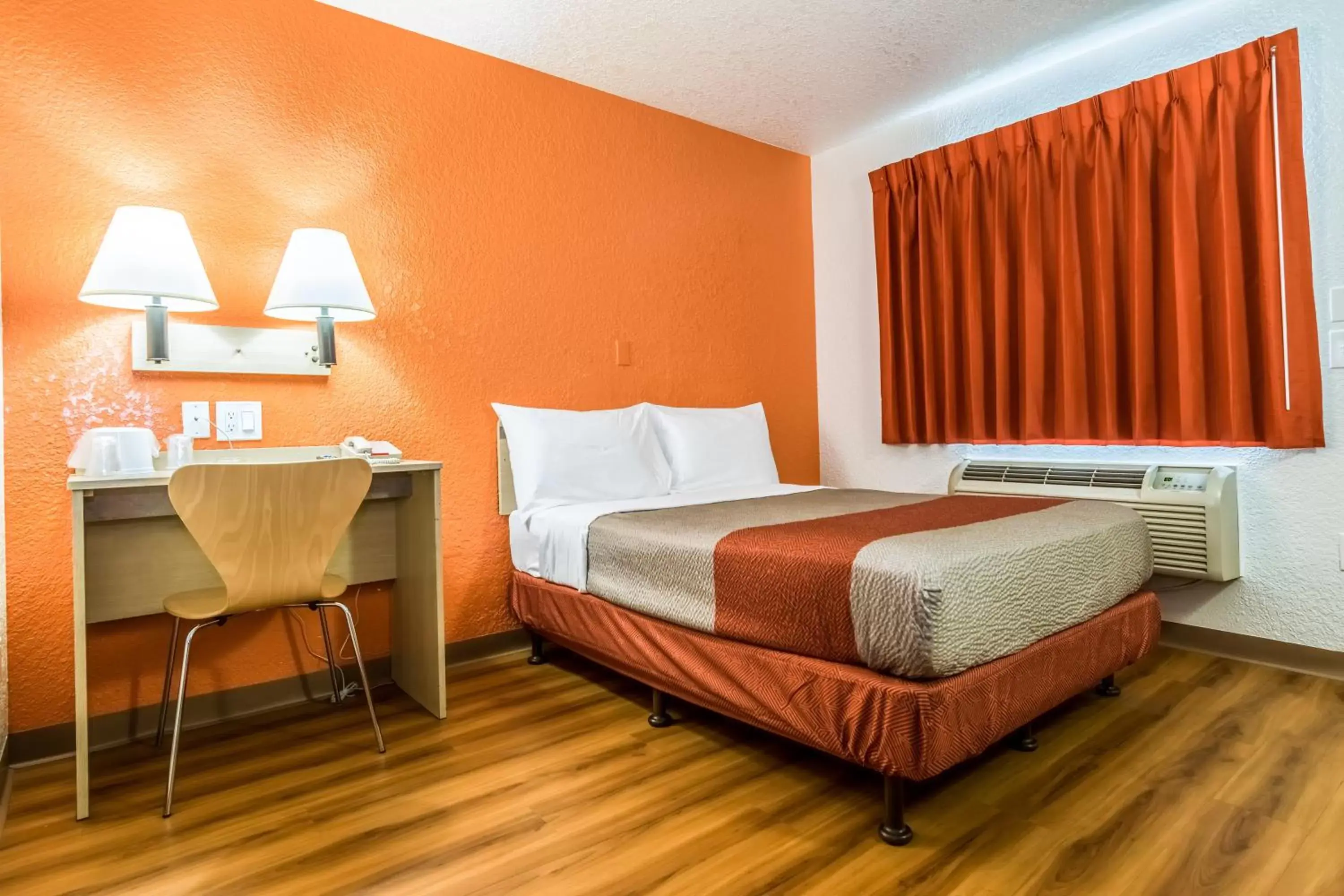 Bedroom, Room Photo in Motel 6-Anaheim, CA - Fullerton East