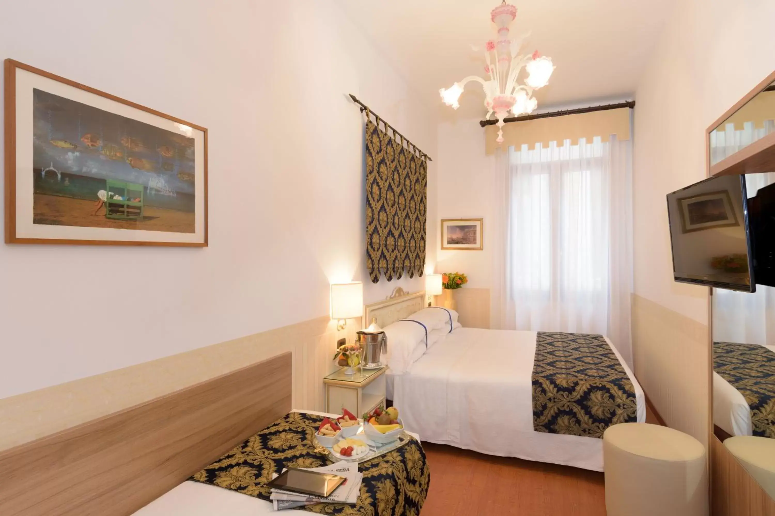 Photo of the whole room in UNAHOTELS Ala Venezia-Adults 16