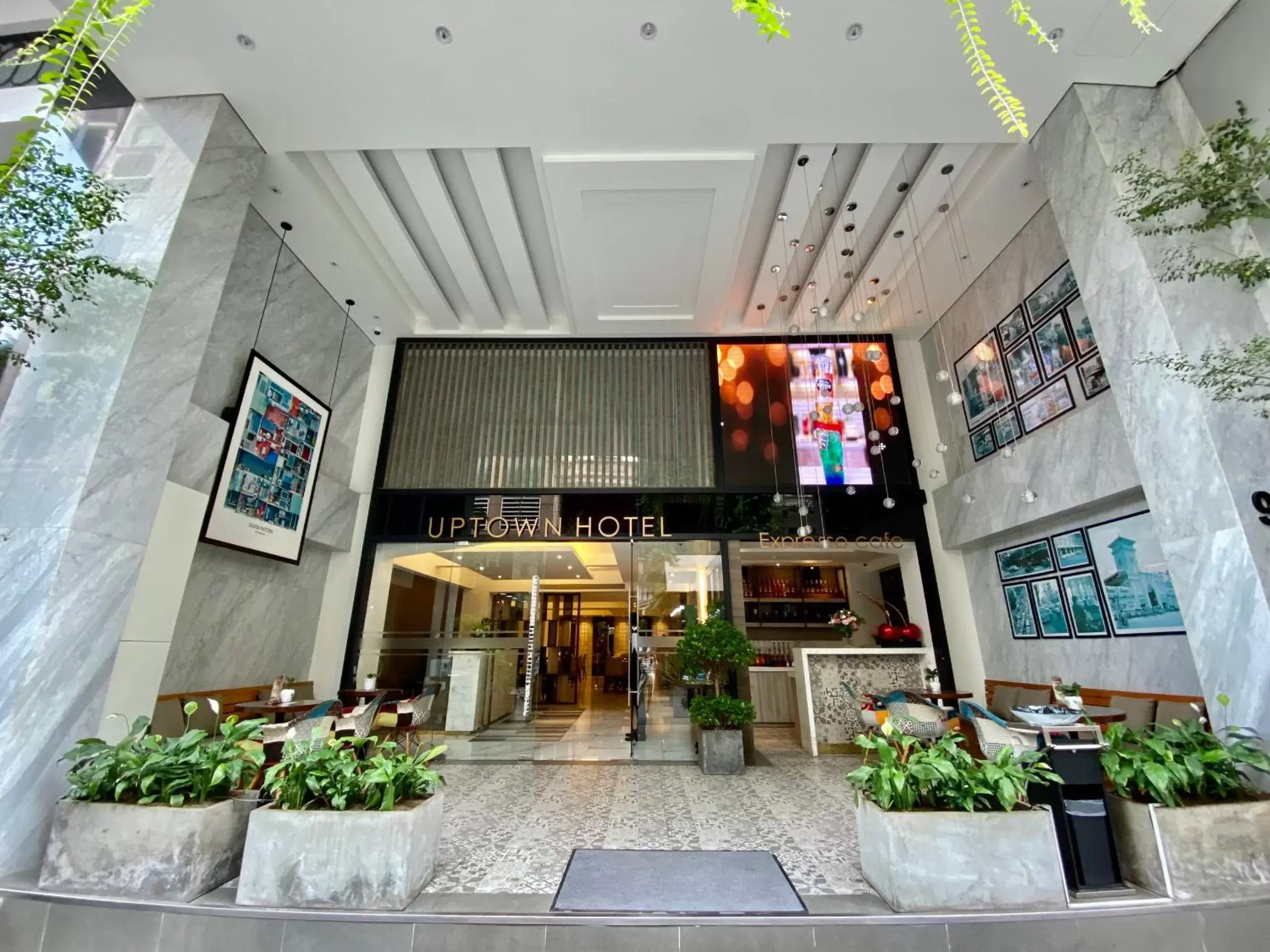 Facade/entrance in UpTown Hotel