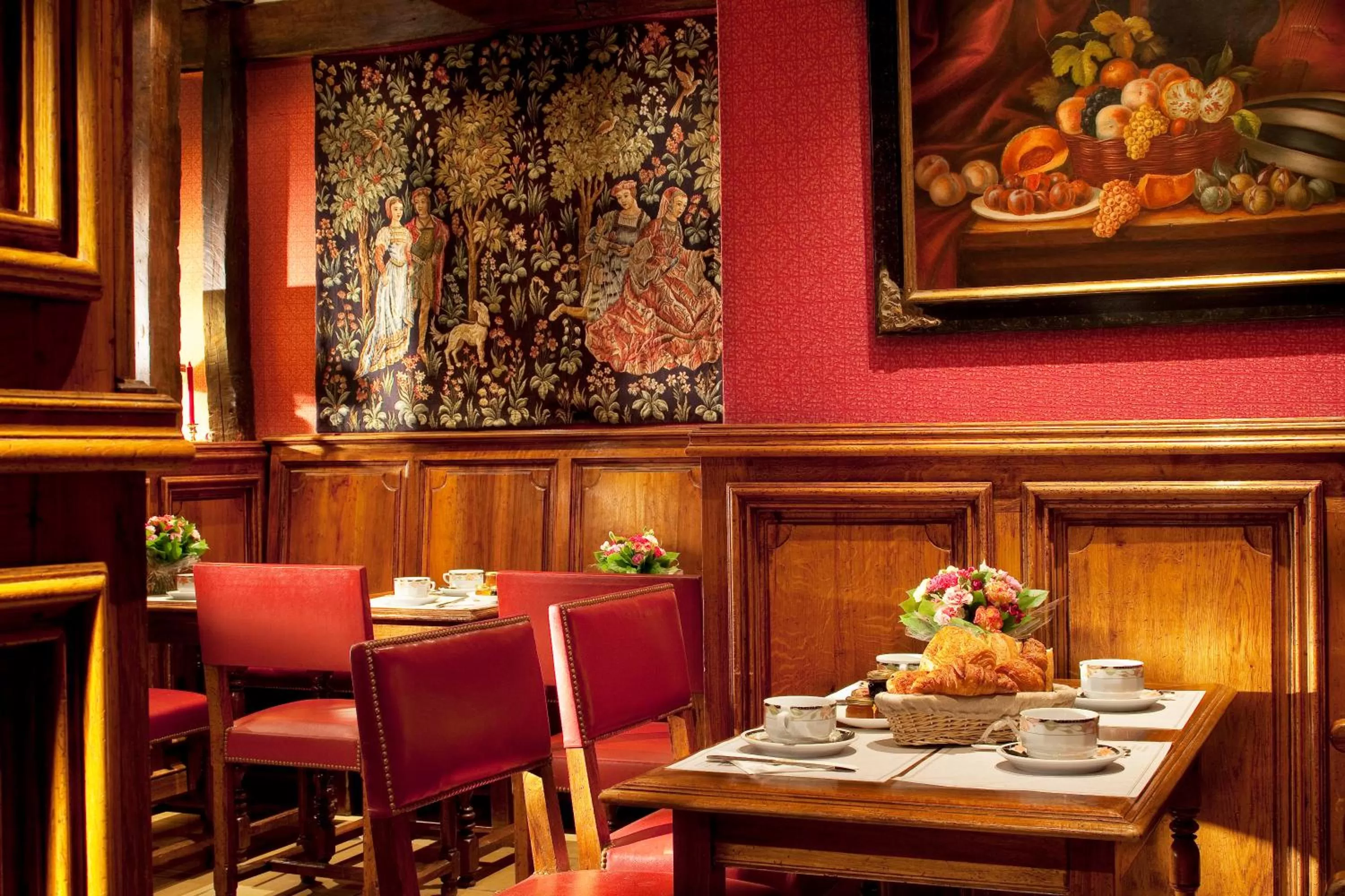 Restaurant/places to eat in Hotel Left Bank Saint Germain