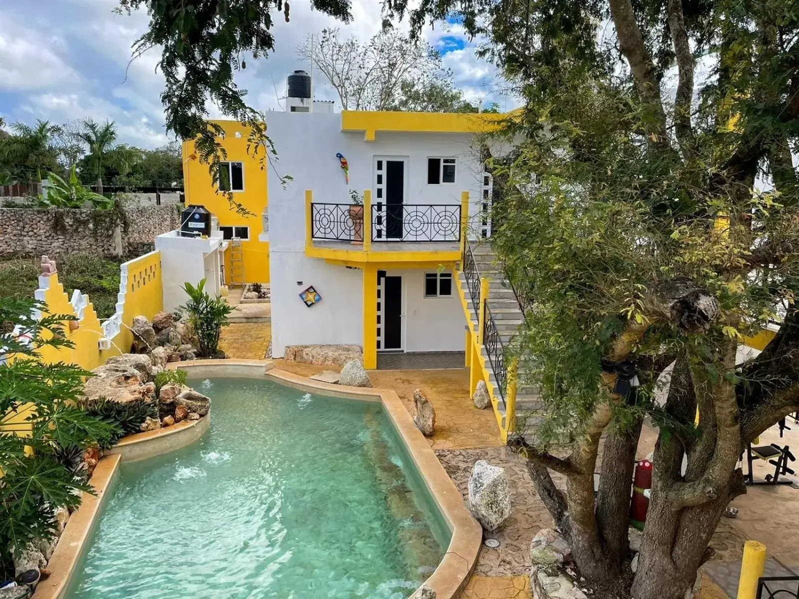 Property building, Swimming Pool in Buenosdías Izamal