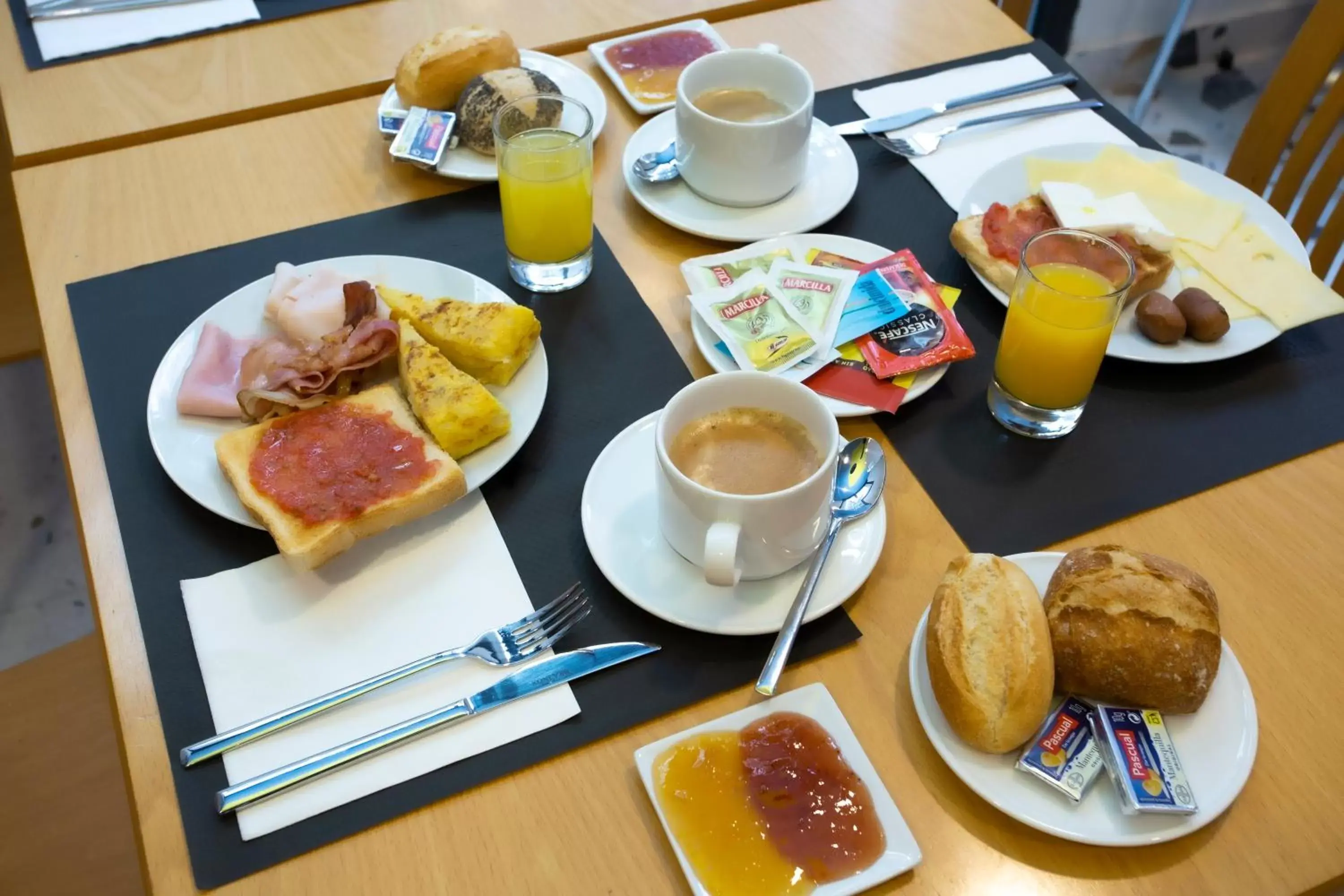 Buffet breakfast, Breakfast in Casual Colours Barcelona