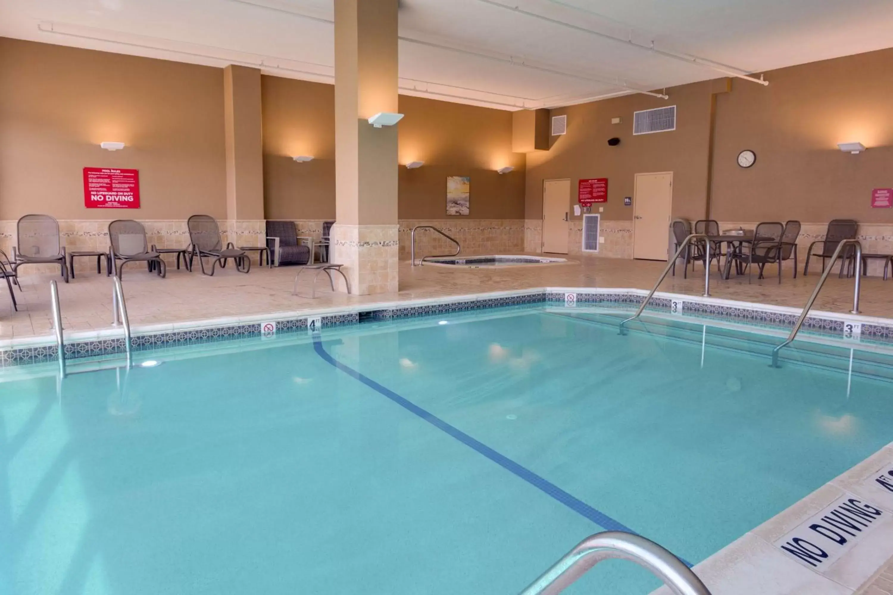 Activities, Swimming Pool in Drury Inn & Suites St. Louis Forest Park