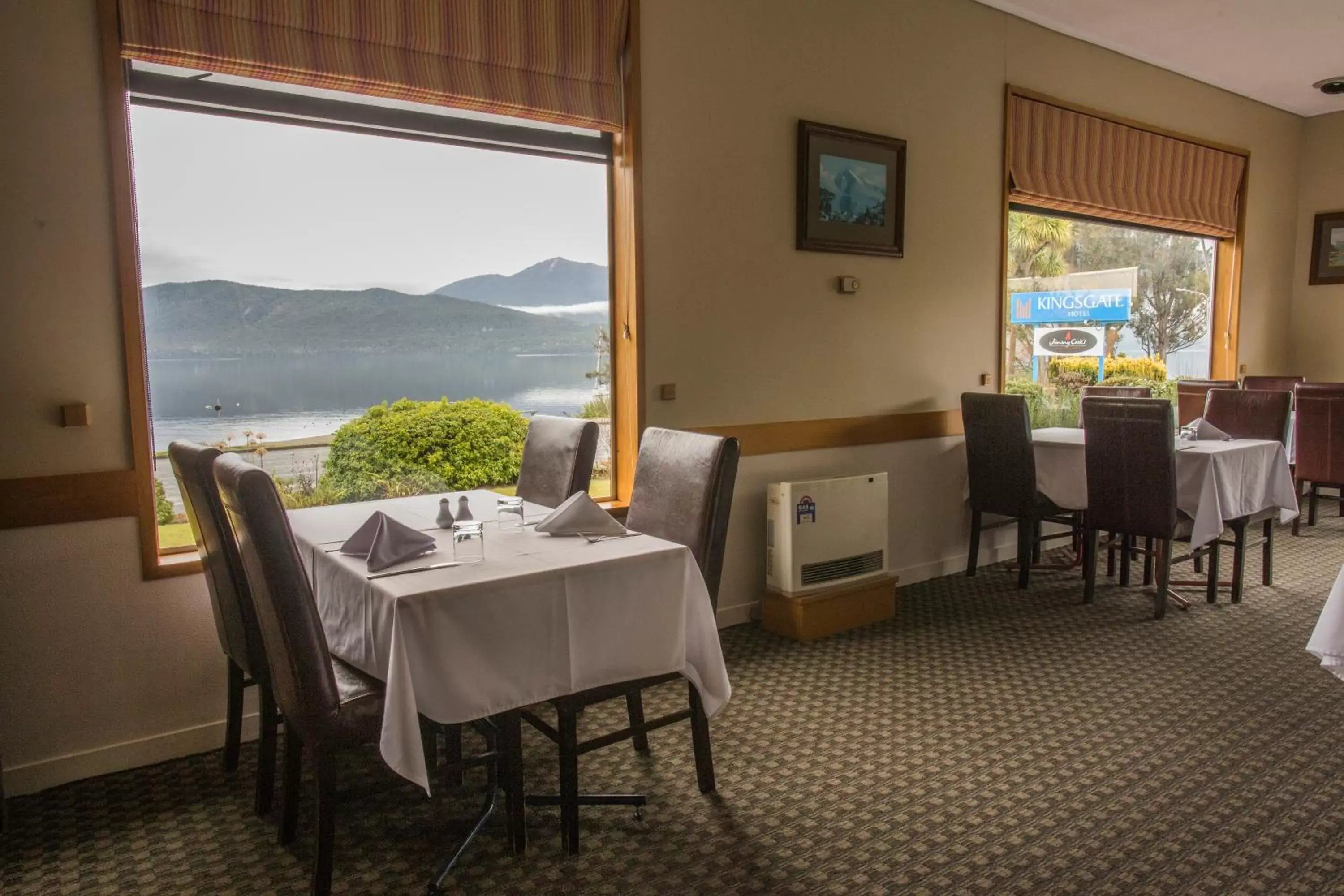 Restaurant/Places to Eat in Kingsgate Hotel Te Anau